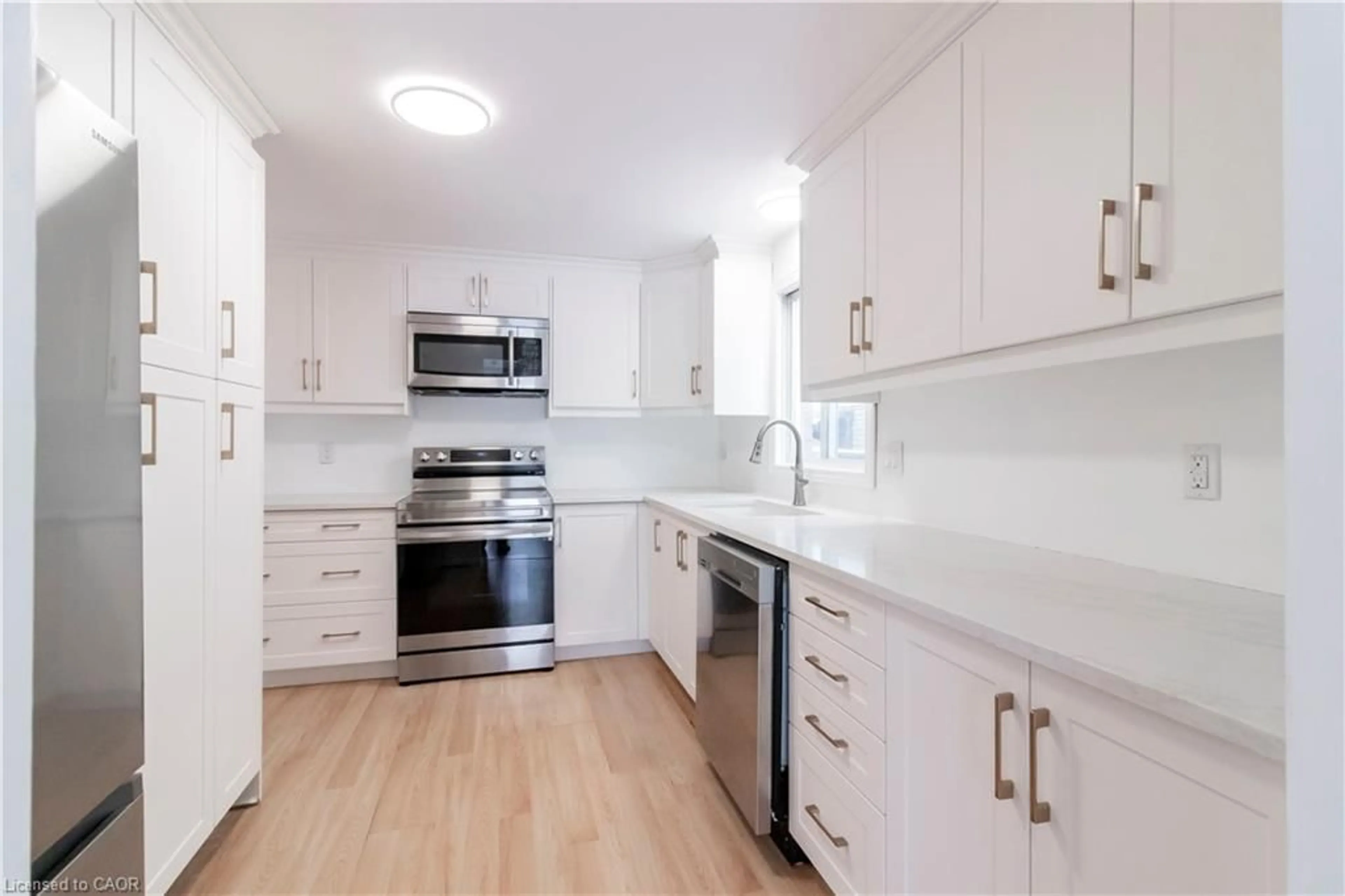 Open concept kitchen, unknown for 507 Old Orchard Pl, Waterloo Ontario N2T 1W1