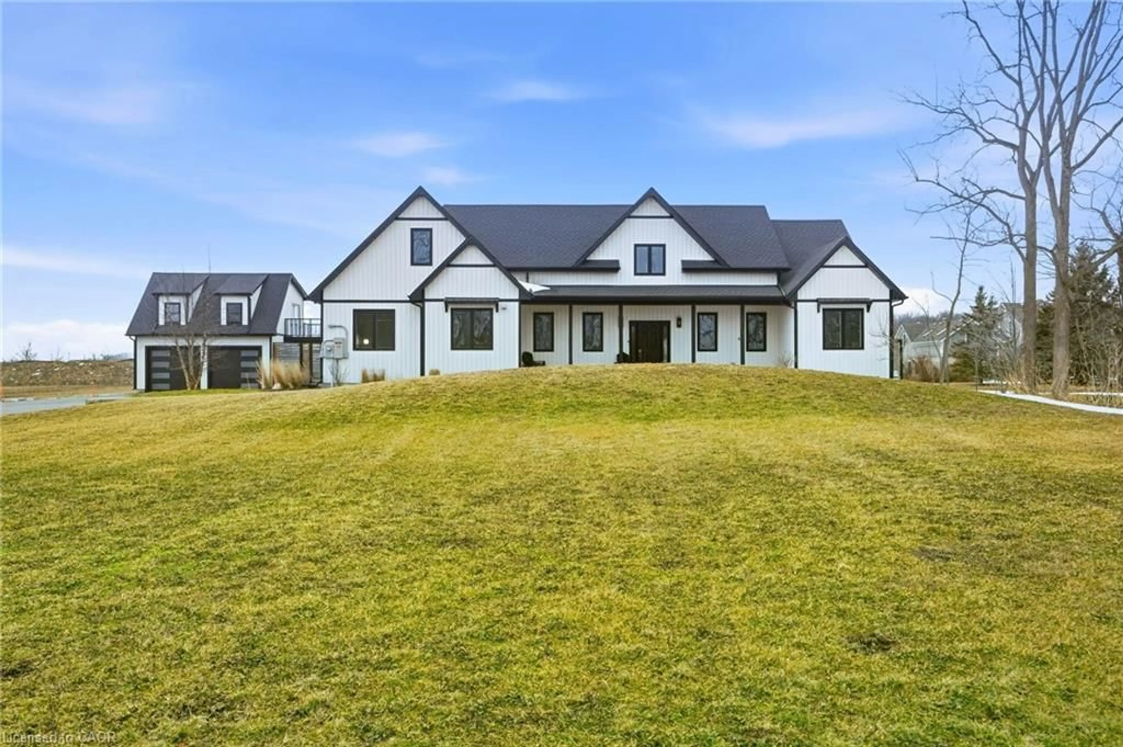 A pic from outside/outdoor area/front of a property/back of a property/a pic from drone, unknown for 480 Pleasant Beach Rd, Port Colborne Ontario L0S 1R0