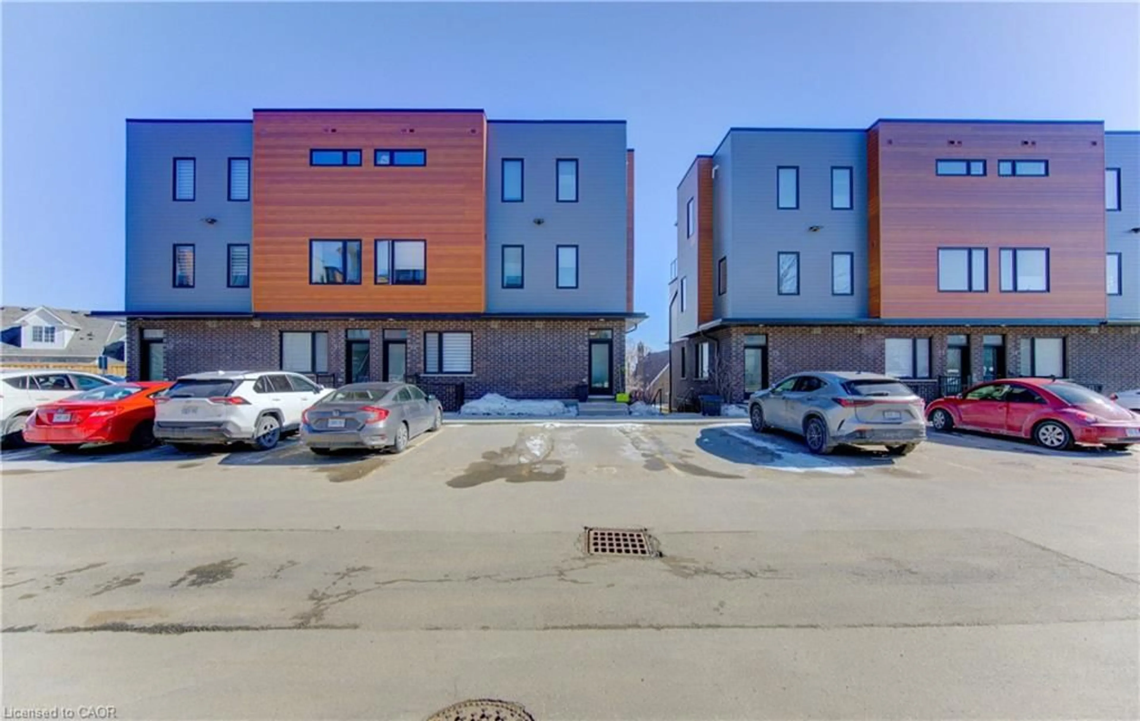 A pic from outside/outdoor area/front of a property/back of a property/a pic from drone, street for 54 Bridge St #23, Kitchener Ontario N2K 0G4