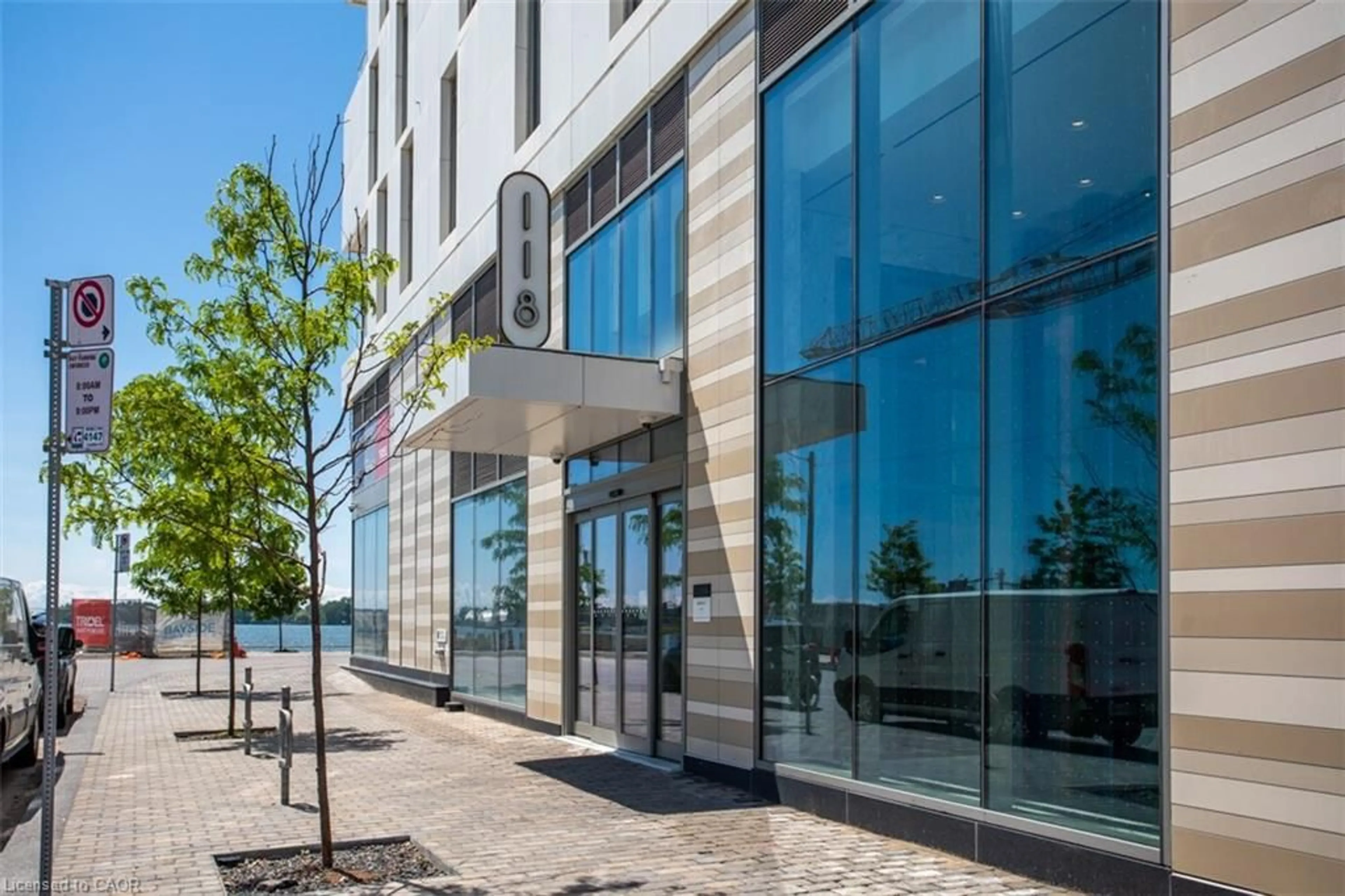 Patio, building for 118 Merchants' Wharf #319, Toronto Ontario M5A 0L3