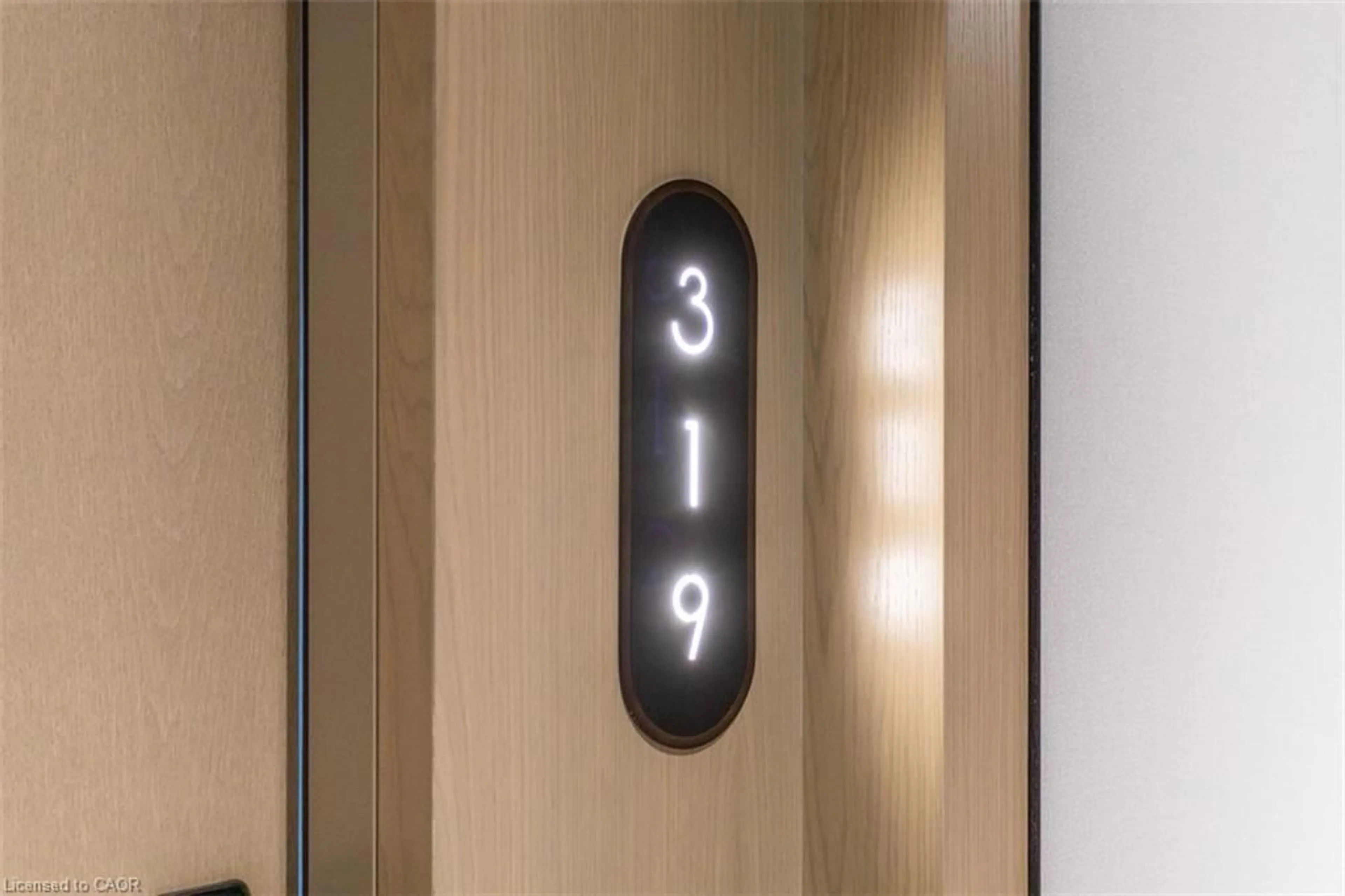 Unknown for 118 Merchants' Wharf #319, Toronto Ontario M5A 0L3