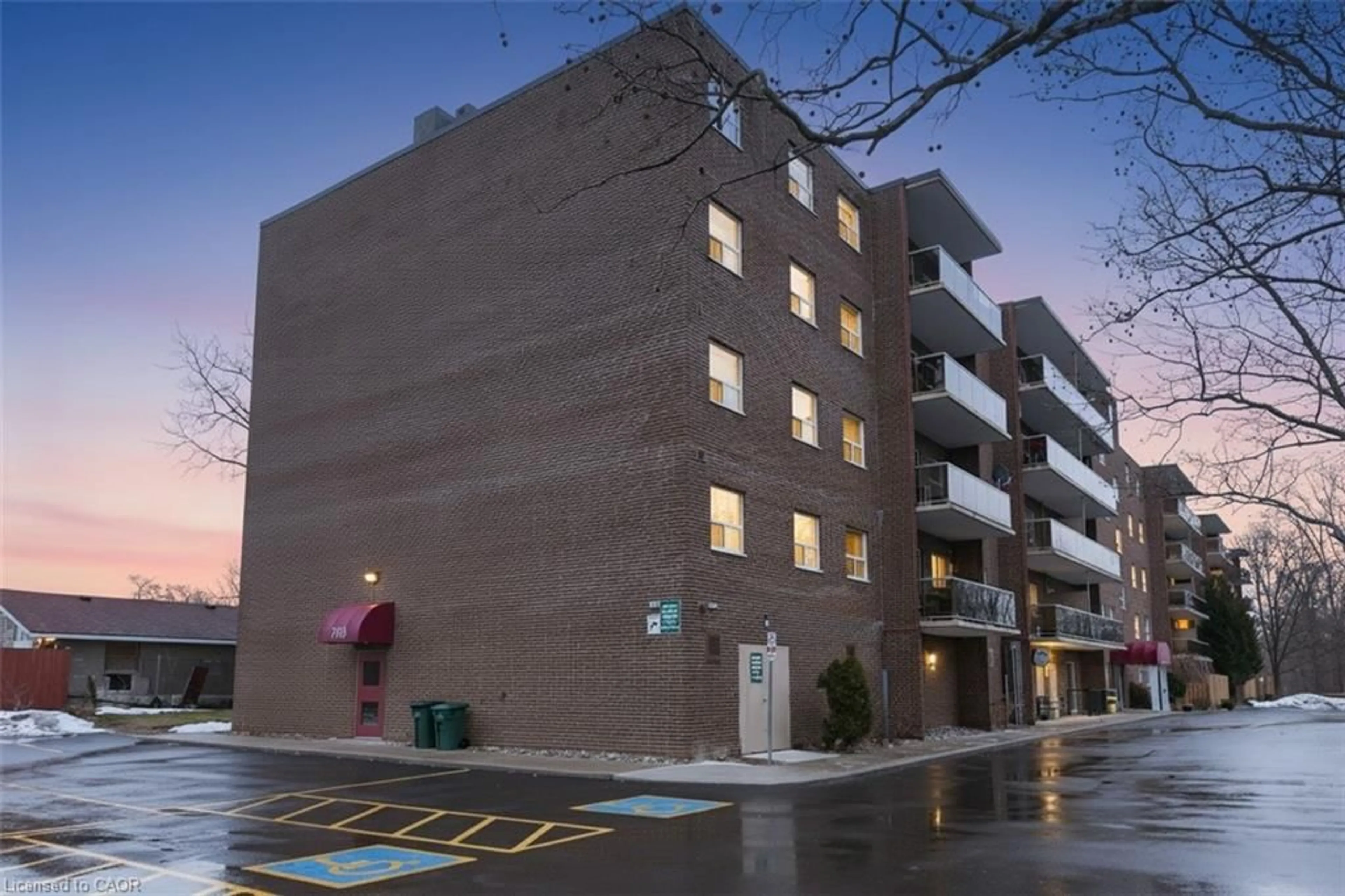 Unknown for 793 Colborne St #205, Brantford Ontario N3S 7J3