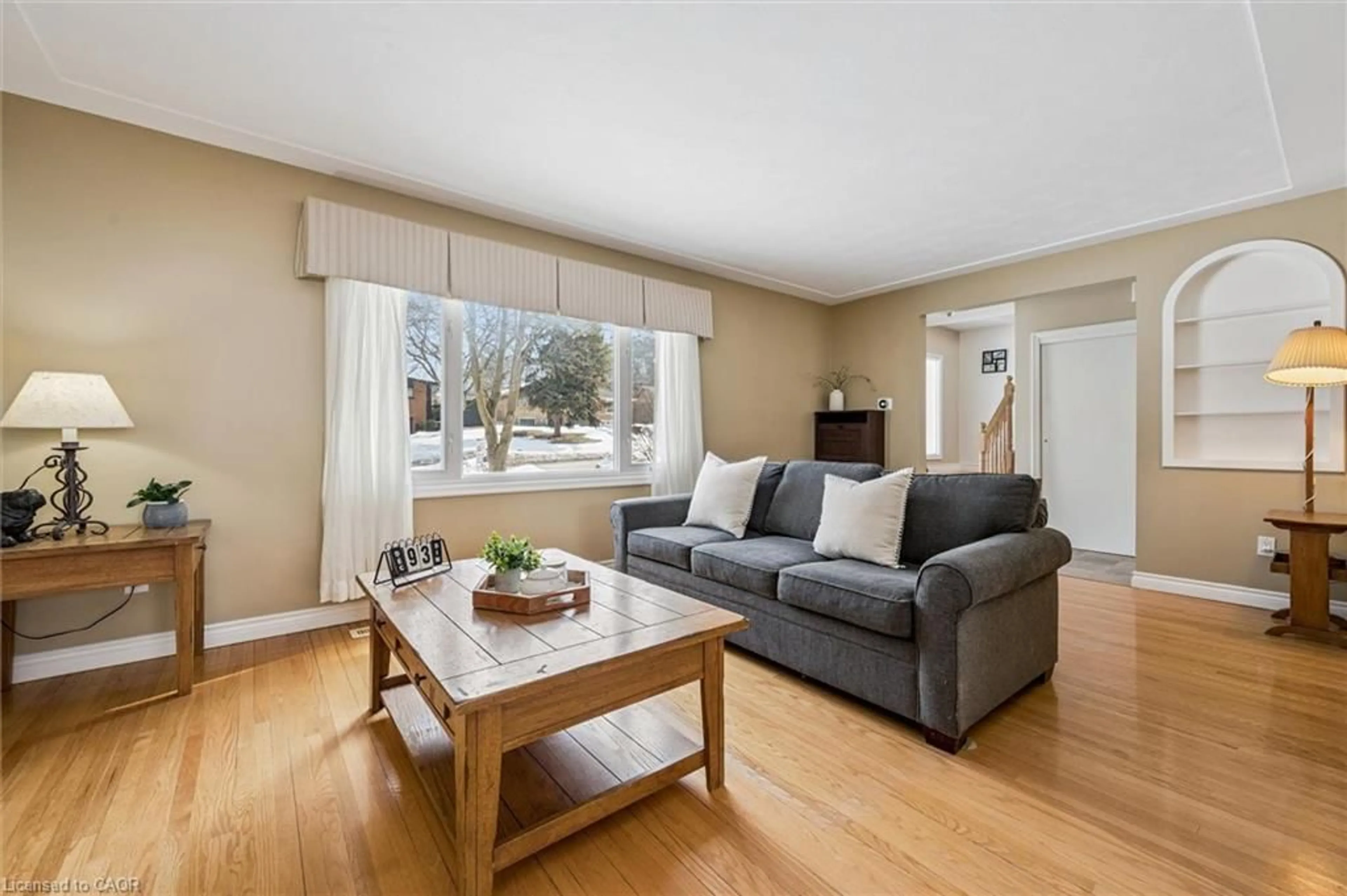 Living room with furniture, wood/laminate floor for 224 Lincoln Rd, Waterloo Ontario N2J 2P3