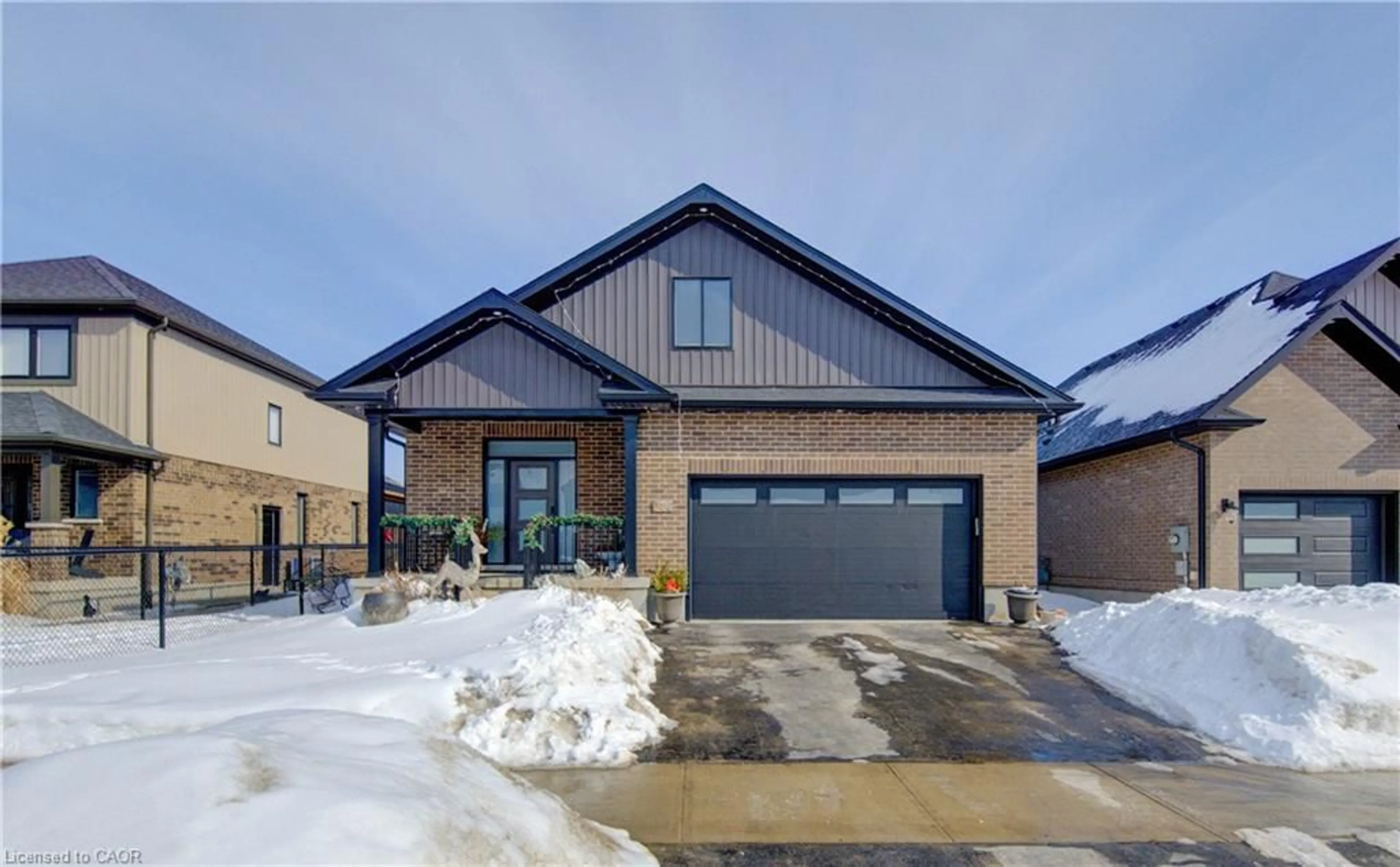 Home with brick exterior material, street for 86 Woodberry Cres, Elmira Ontario N3B 0C8