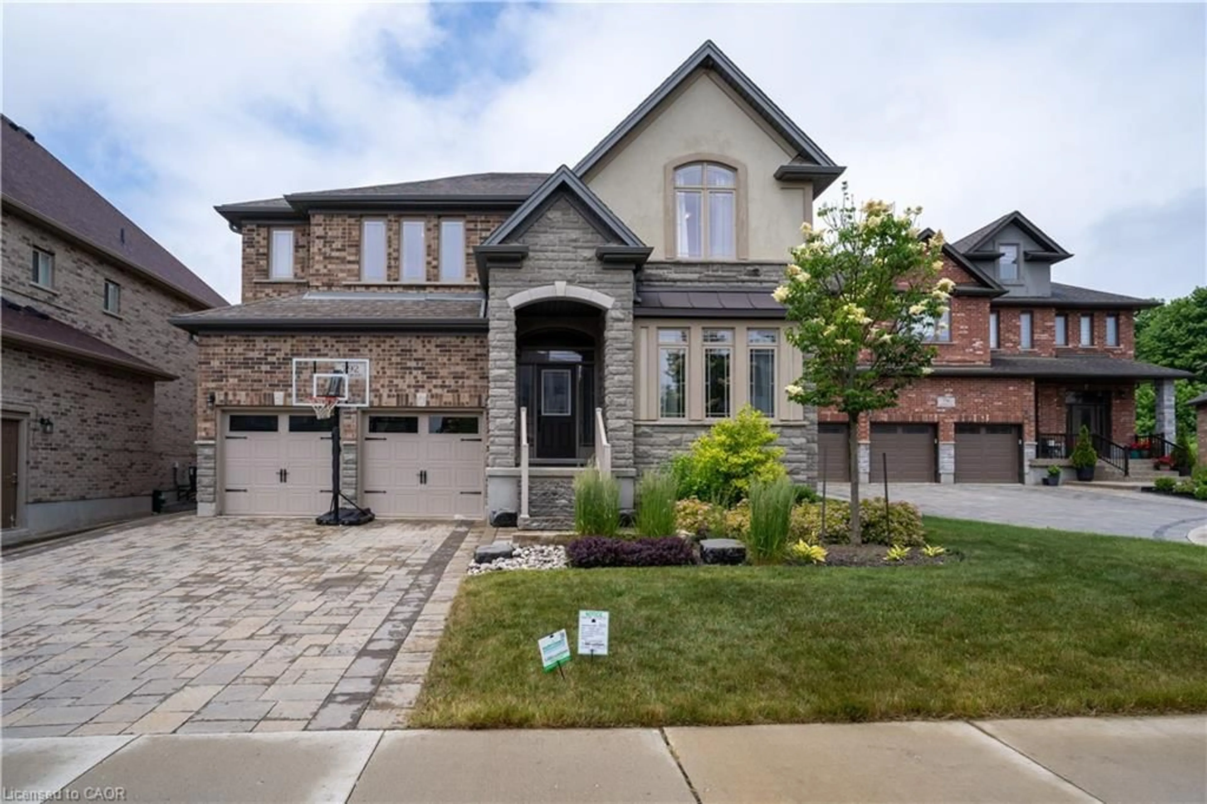Home with brick exterior material, street for 792 Snowberry Crt, Waterloo Ontario N2V 0E7
