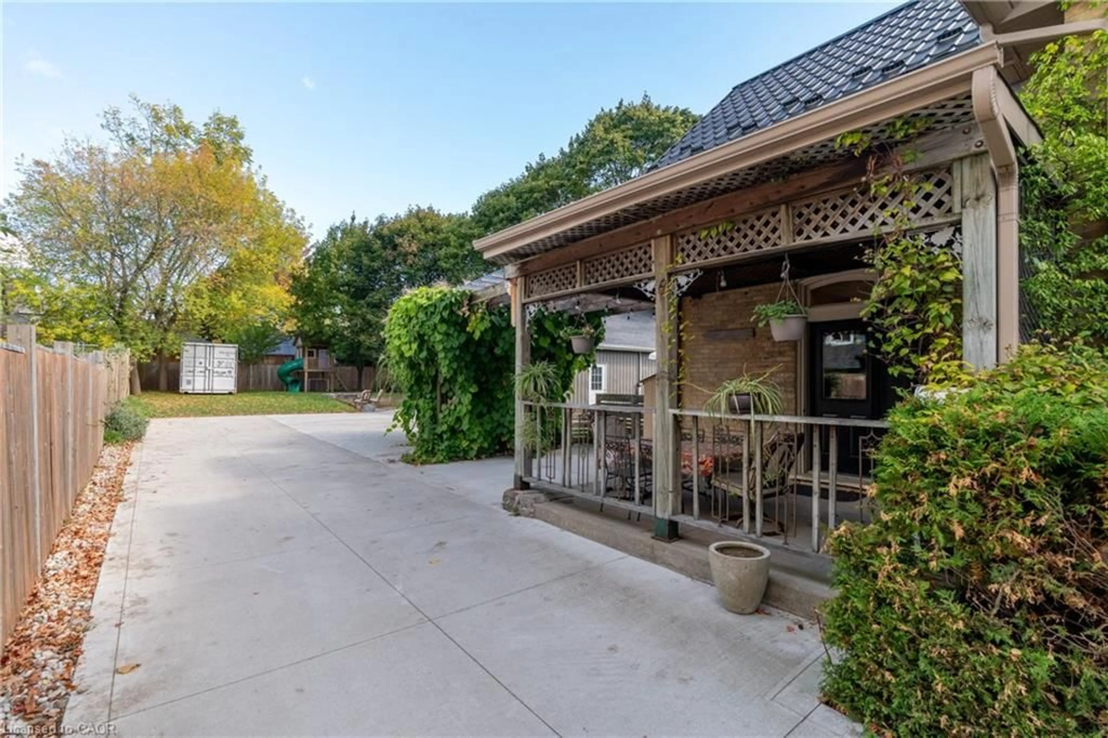 Patio, street for 210 Lancaster St, Kitchener Ontario N2H 1N6