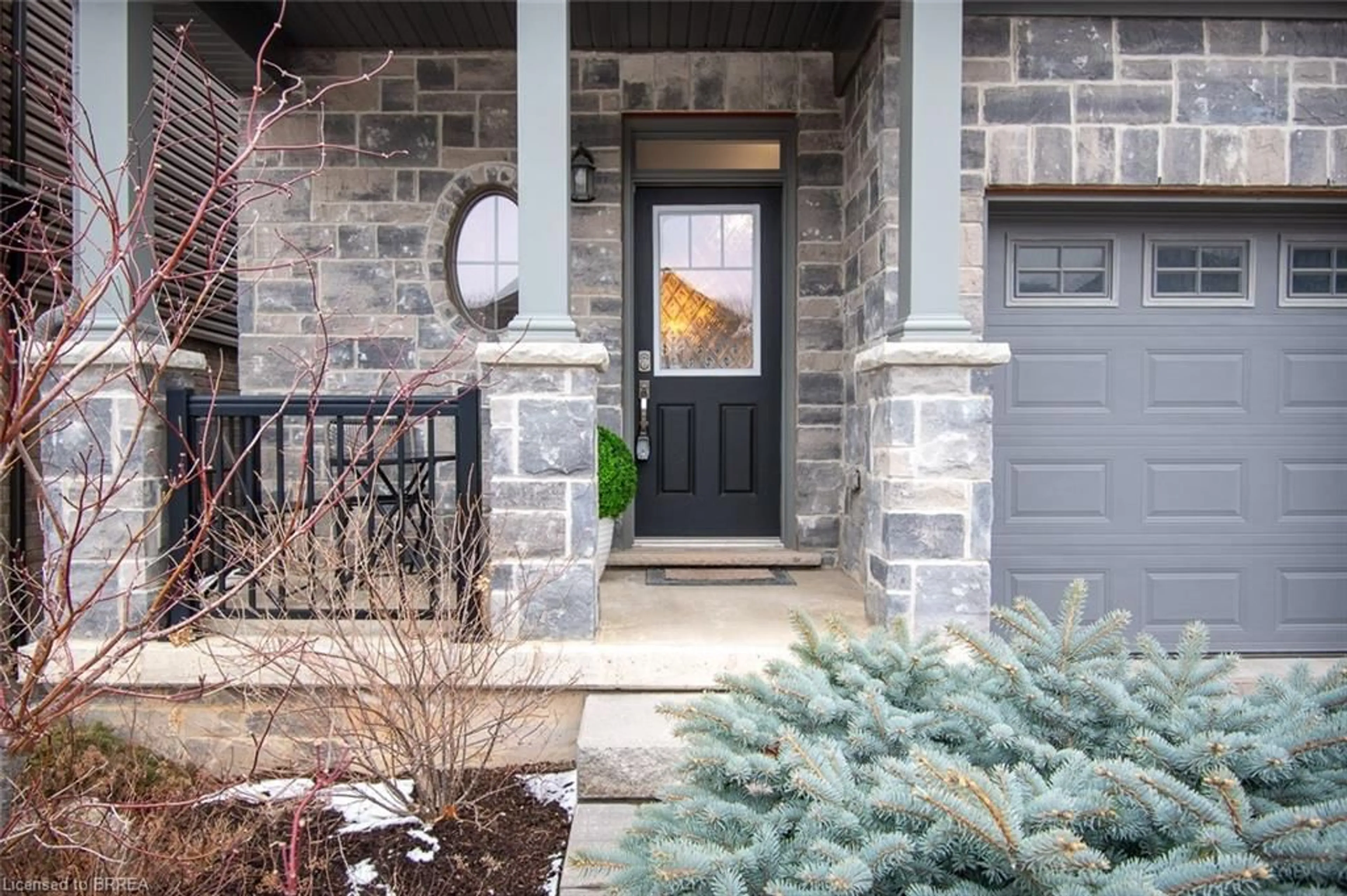 Indoor entryway for 4035 Stadelbauer Dr, Beamsville Ontario L3J 0S5
