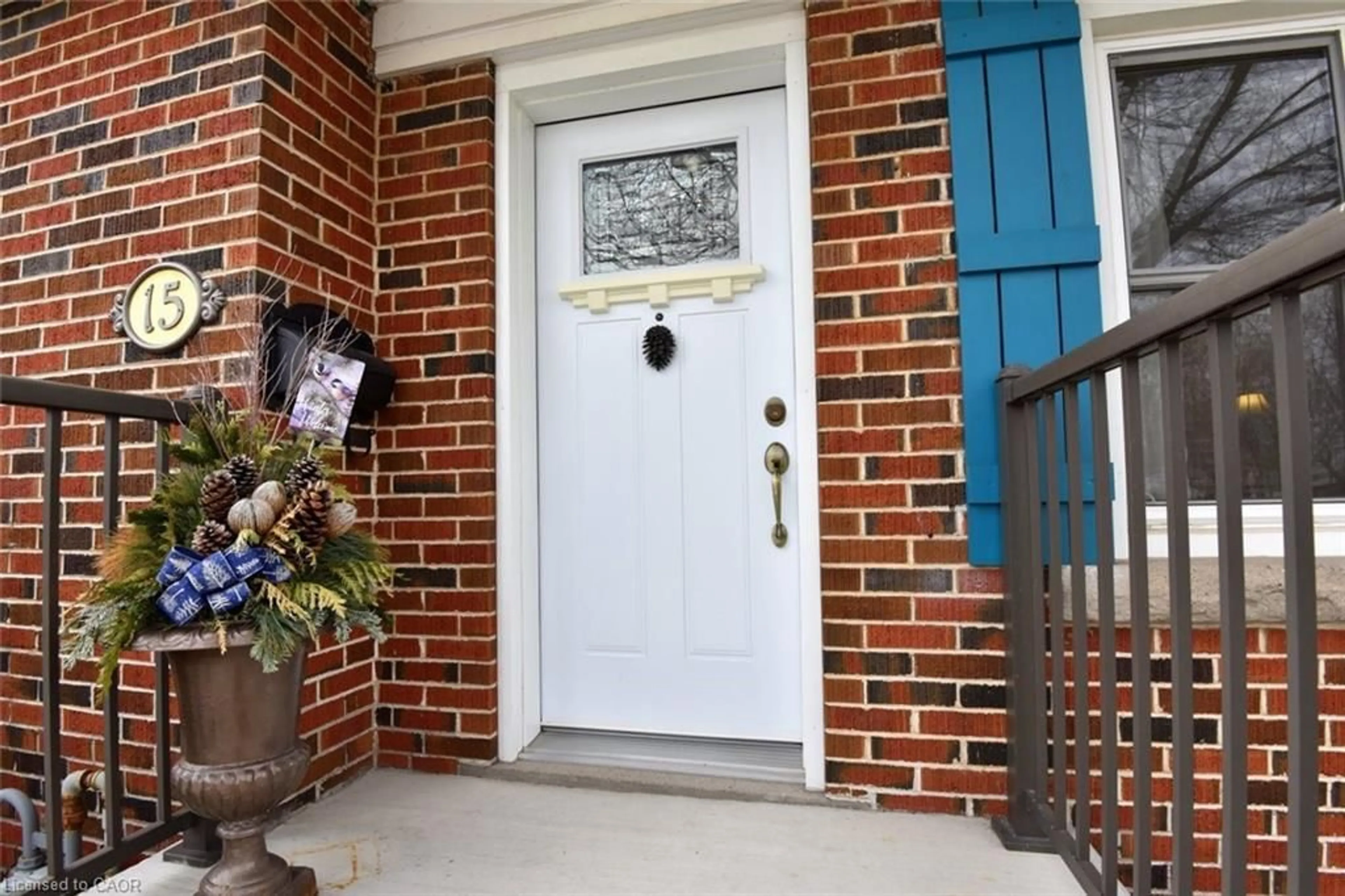 Unknown for 15 Concord Ave, Dundas Ontario L9H 1R5