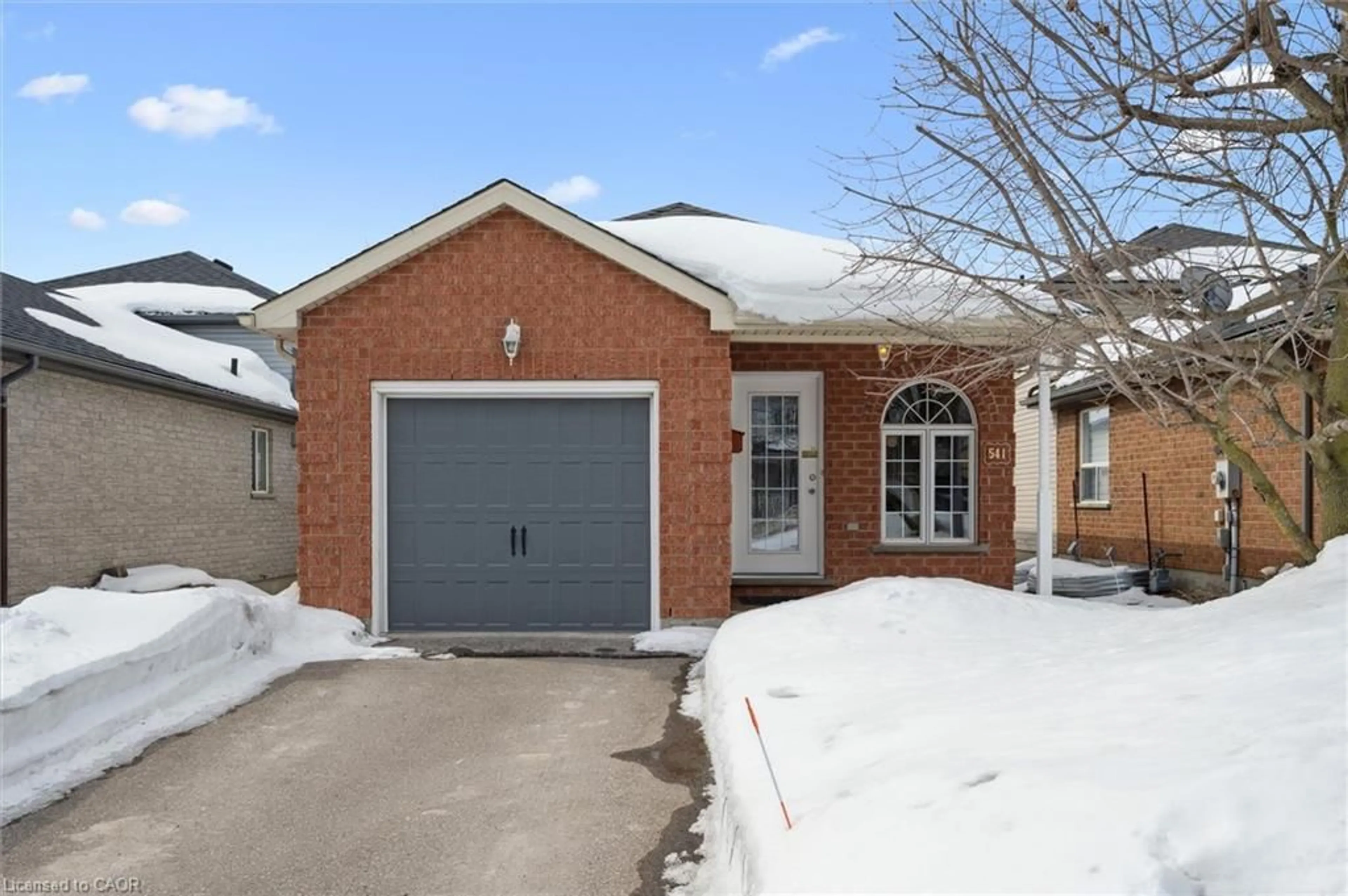 Home with brick exterior material, street for 541 Mctavish St, Fergus Ontario N1M 3P9