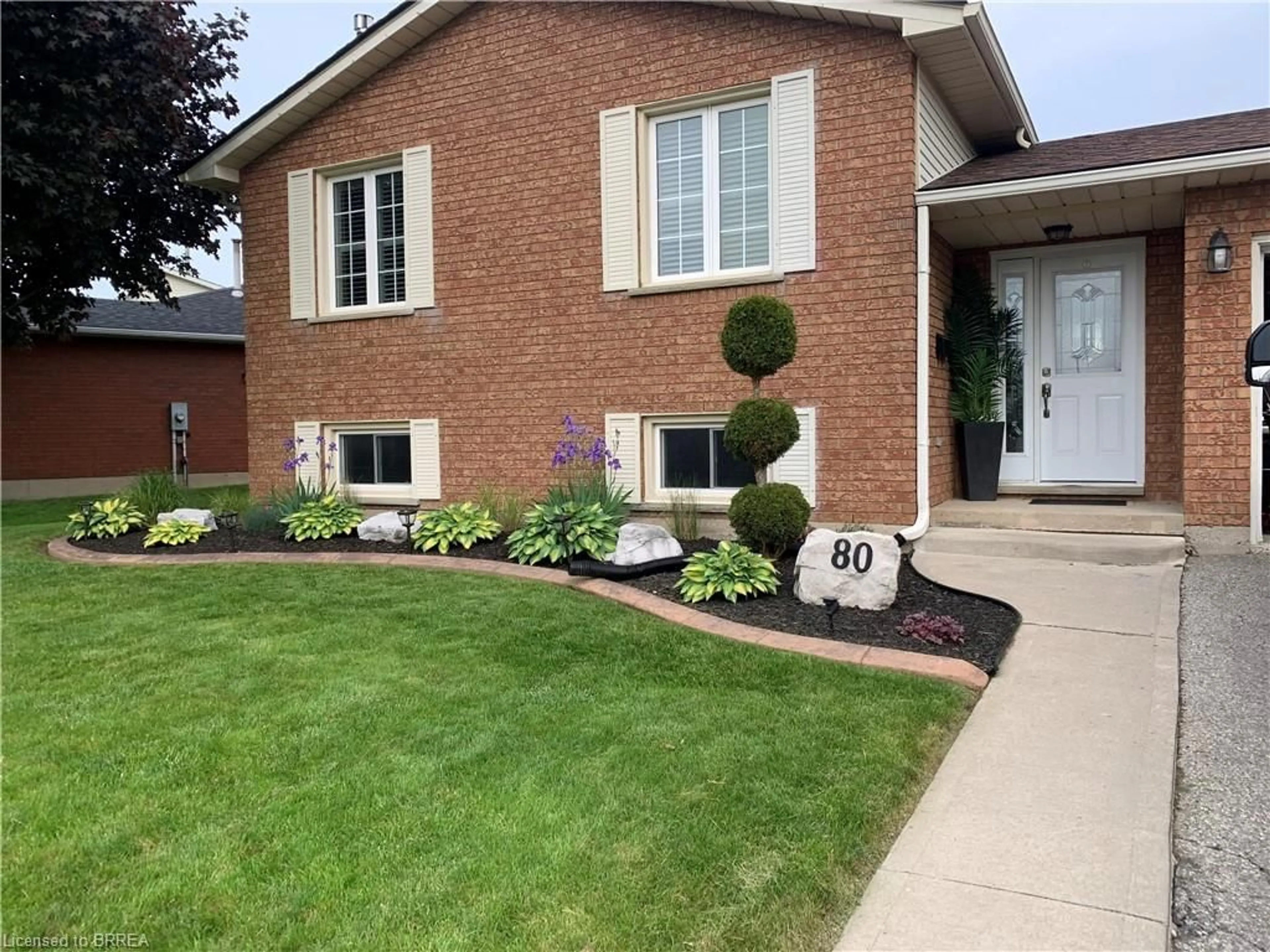 Home with brick exterior material, street for 80 Viscount Rd, Brantford Ontario N3P 1Y7