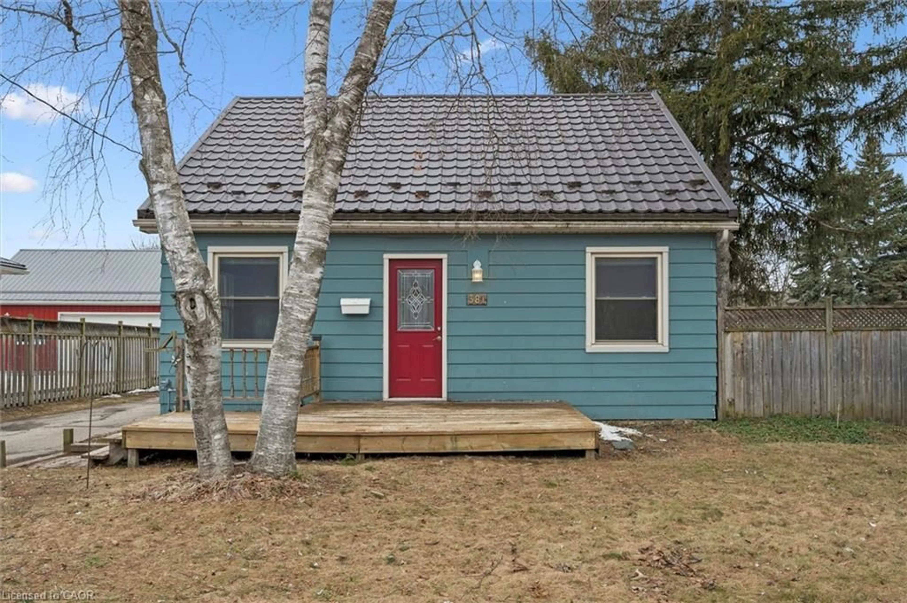 Shed for 381 Connaught St, Kitchener Ontario N2C 1C1