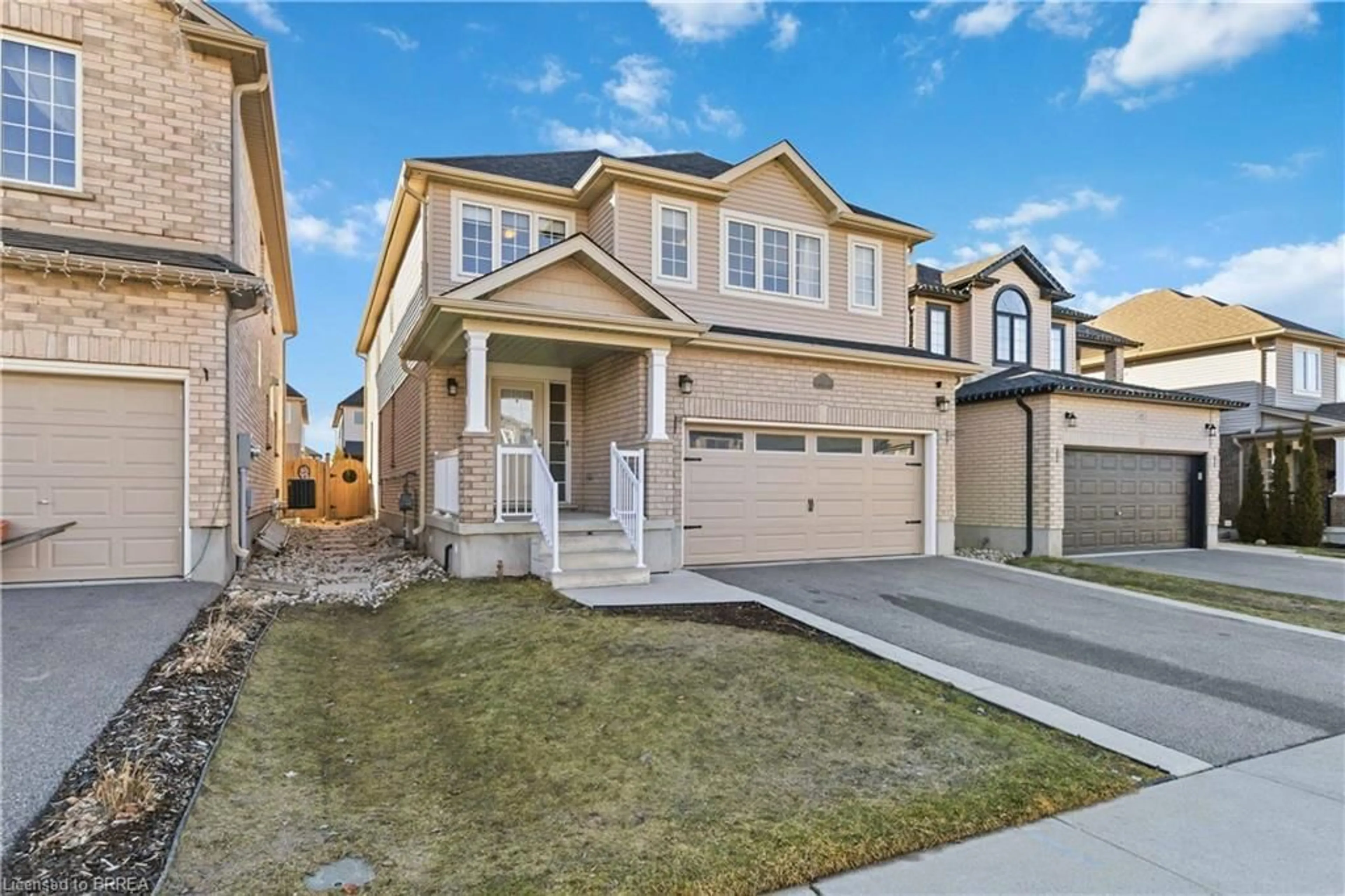 Home with vinyl exterior material, street for 13 Crawford Pl, Paris Ontario N3L 0A6