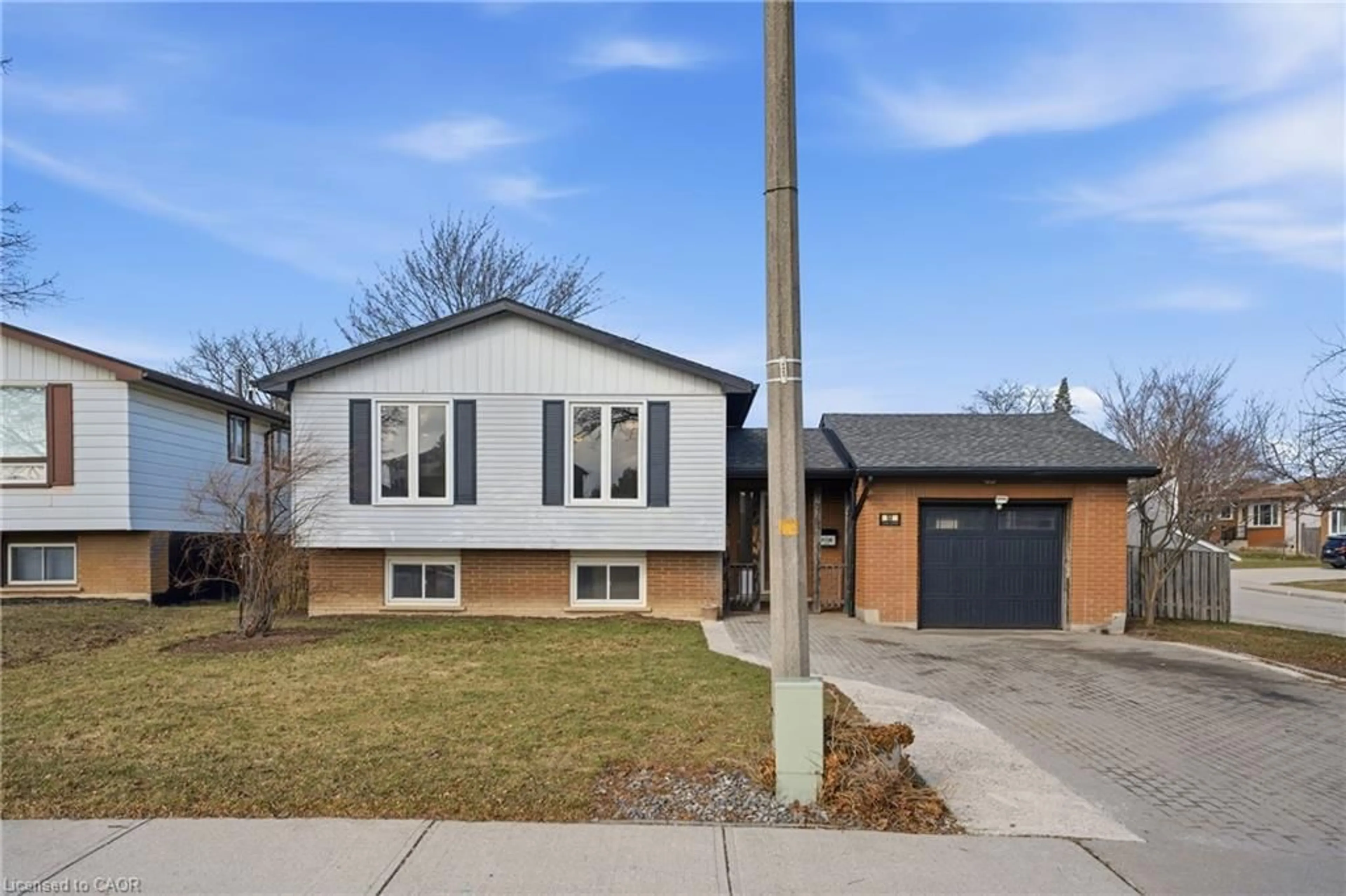 Home with brick exterior material, street for 50 Lawnhurst Dr, Hamilton Ontario L8V 4P1