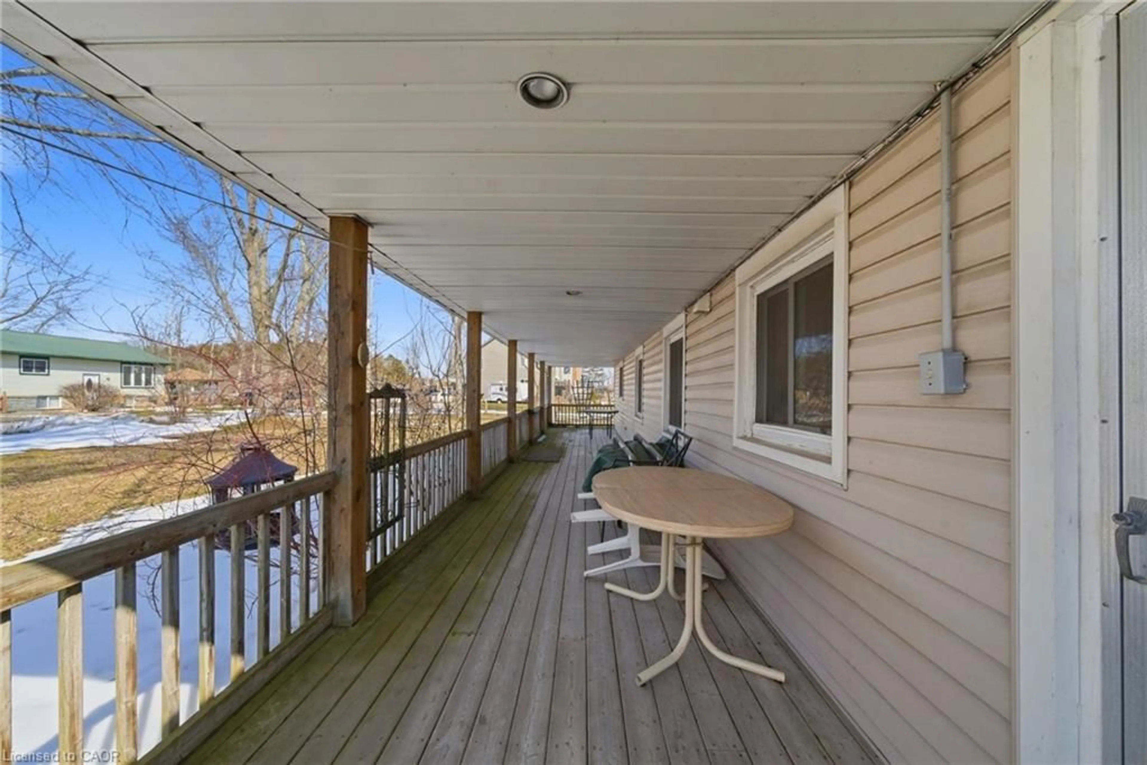 Patio, water/lake/river/ocean view for 153 Blue Water Pky, Selkirk Ontario N0A 1P0