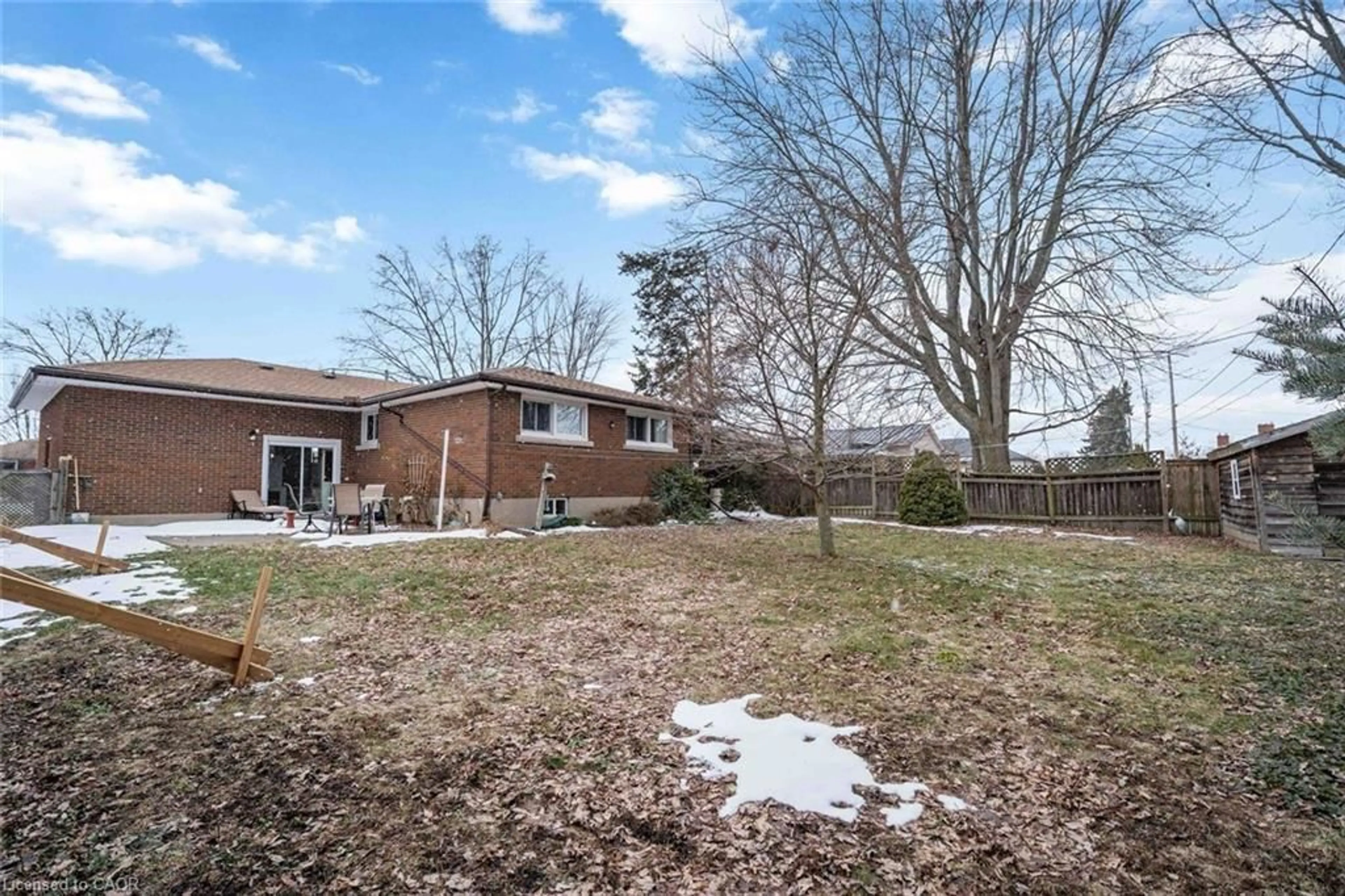 A pic from outside/outdoor area/front of a property/back of a property/a pic from drone, unknown for 80 Michael Dr, Port Colborne Ontario L3K 3C5