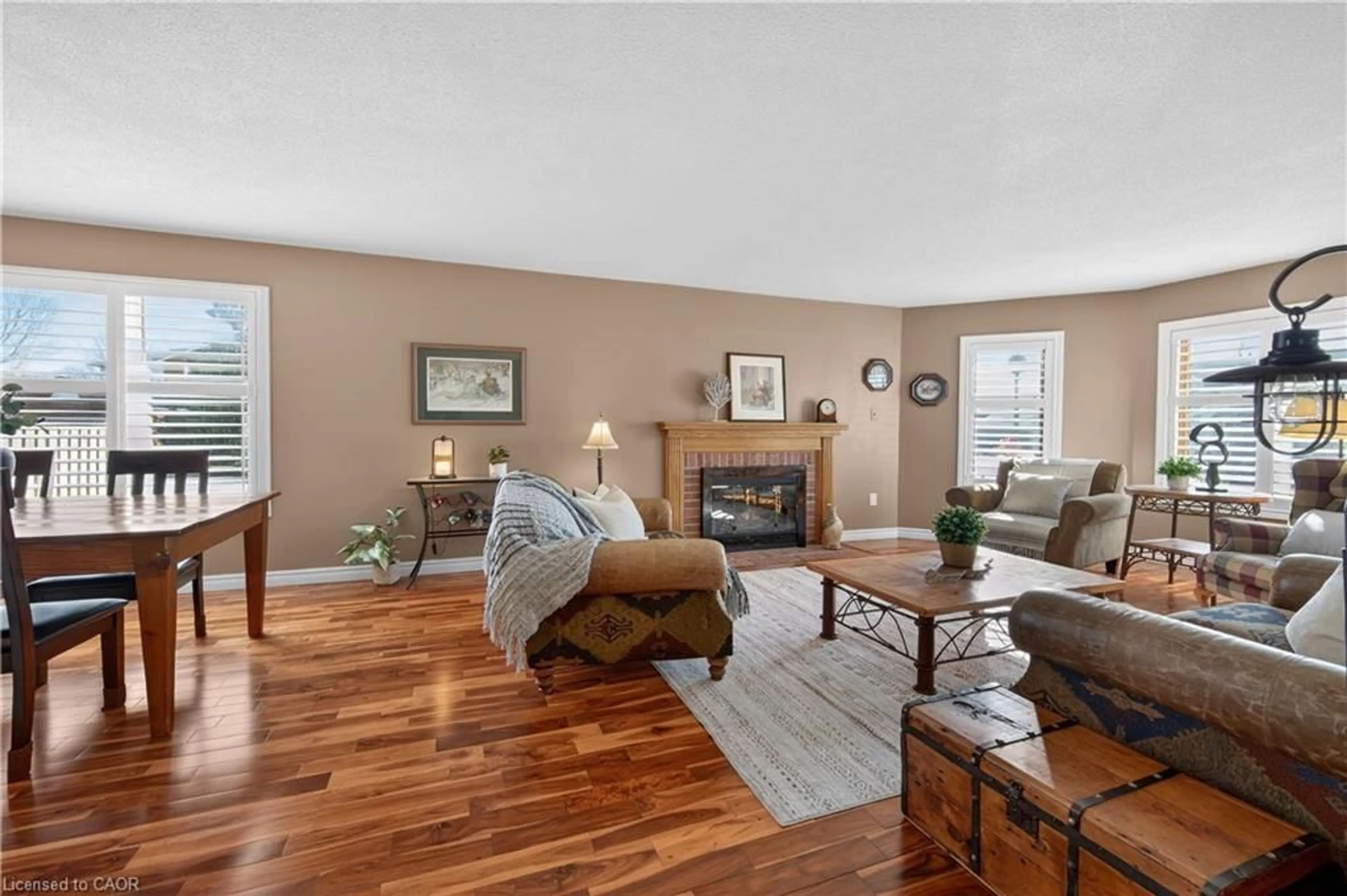 Living room with furniture, unknown for 35 Highland Blvd, Caledonia Ontario N3W 1G6