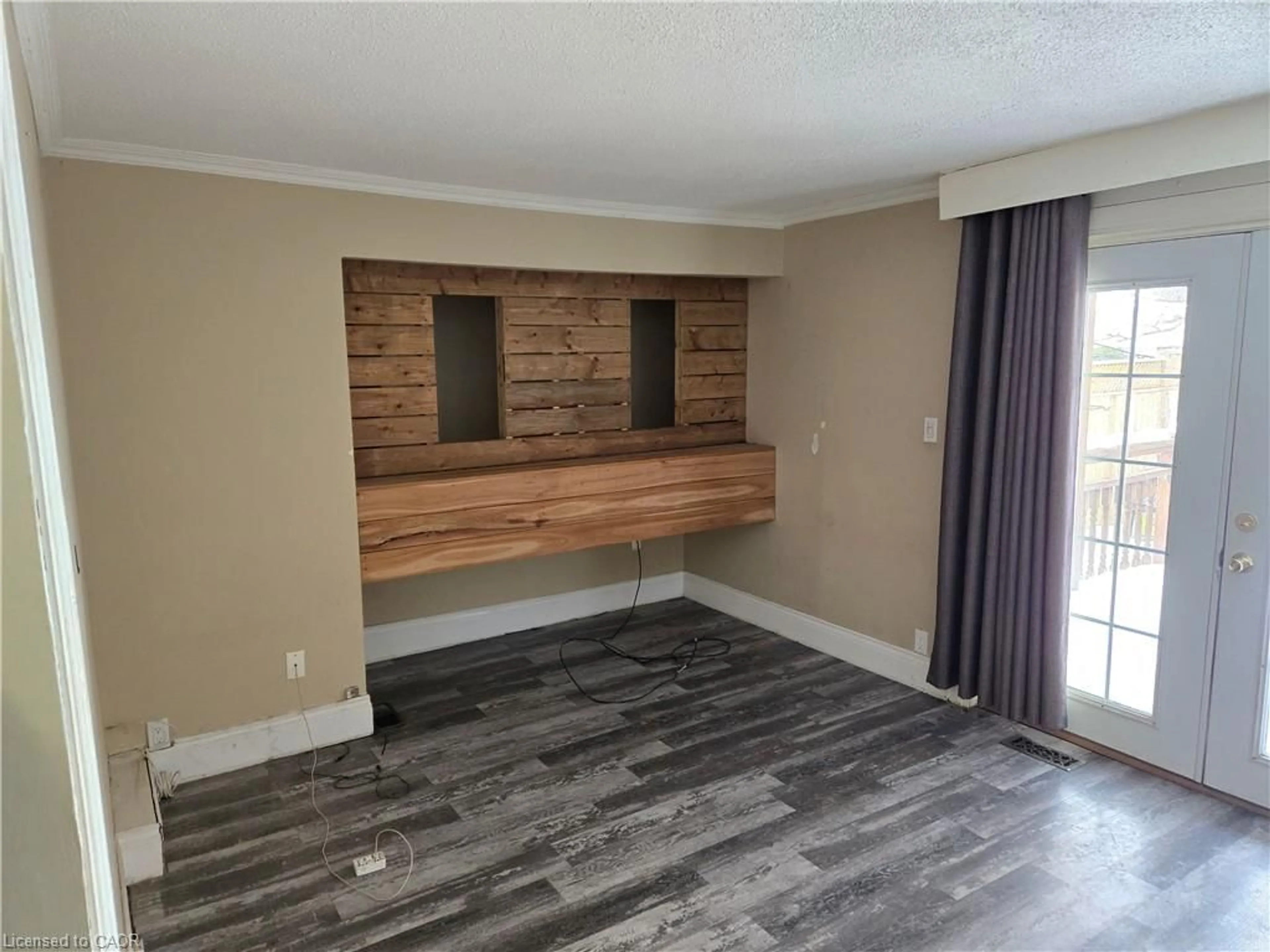 A pic of a room for 45 Chaplin Ave, St. Catharines Ontario L2R 2E4