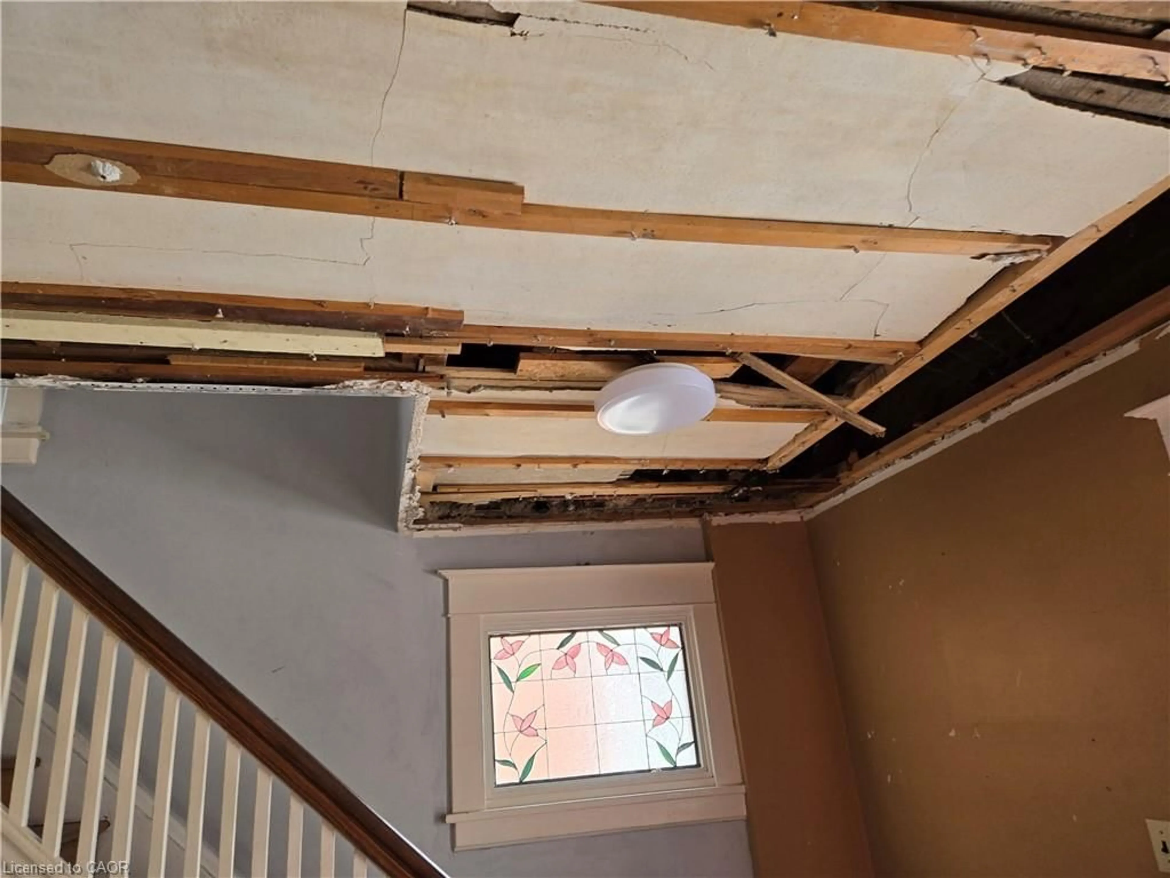 A pic of a room for 45 Chaplin Ave, St. Catharines Ontario L2R 2E4