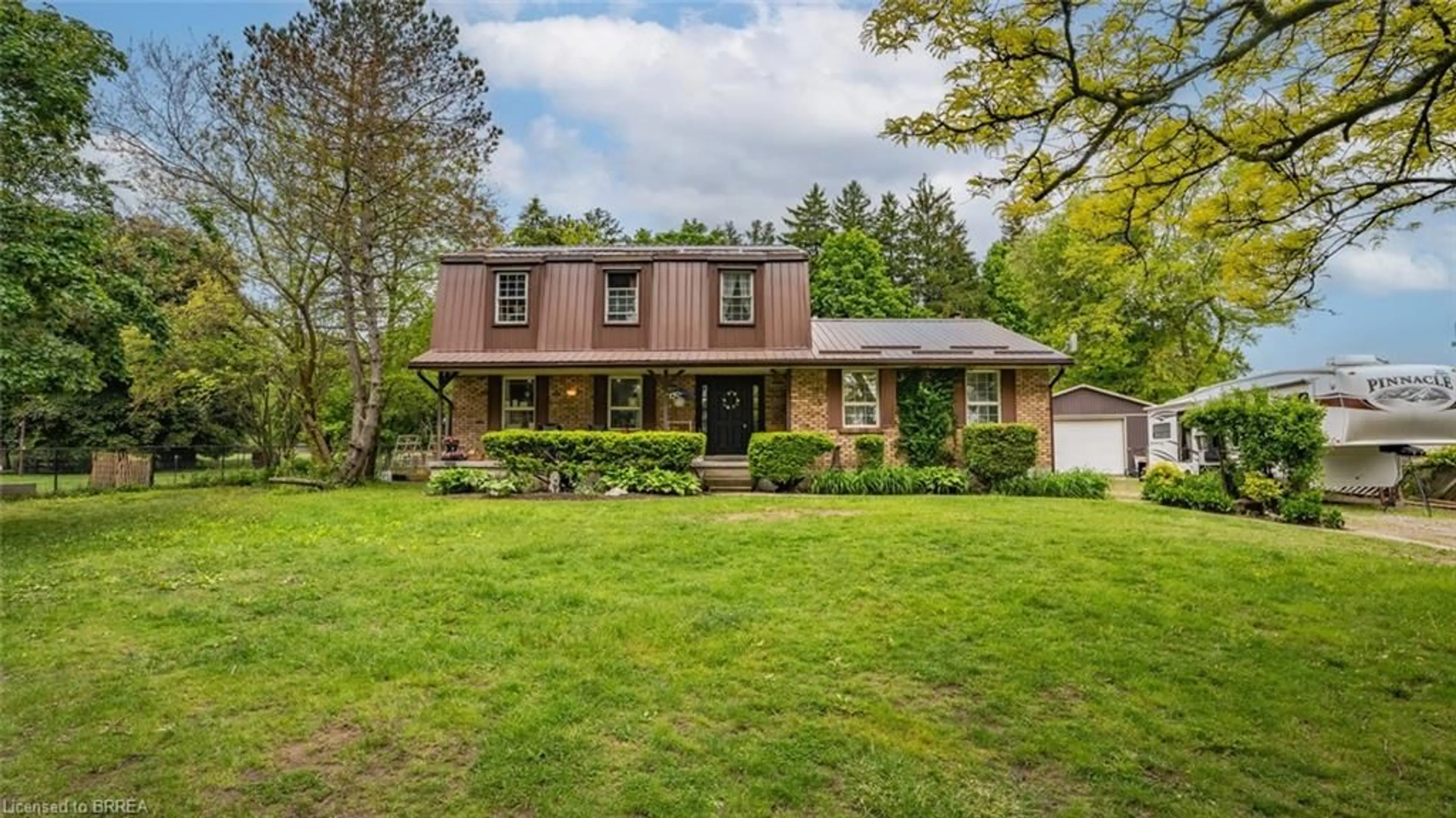 Home with brick exterior material, street for 279 Cockshutt Rd, Brantford Ontario N3T 5L6