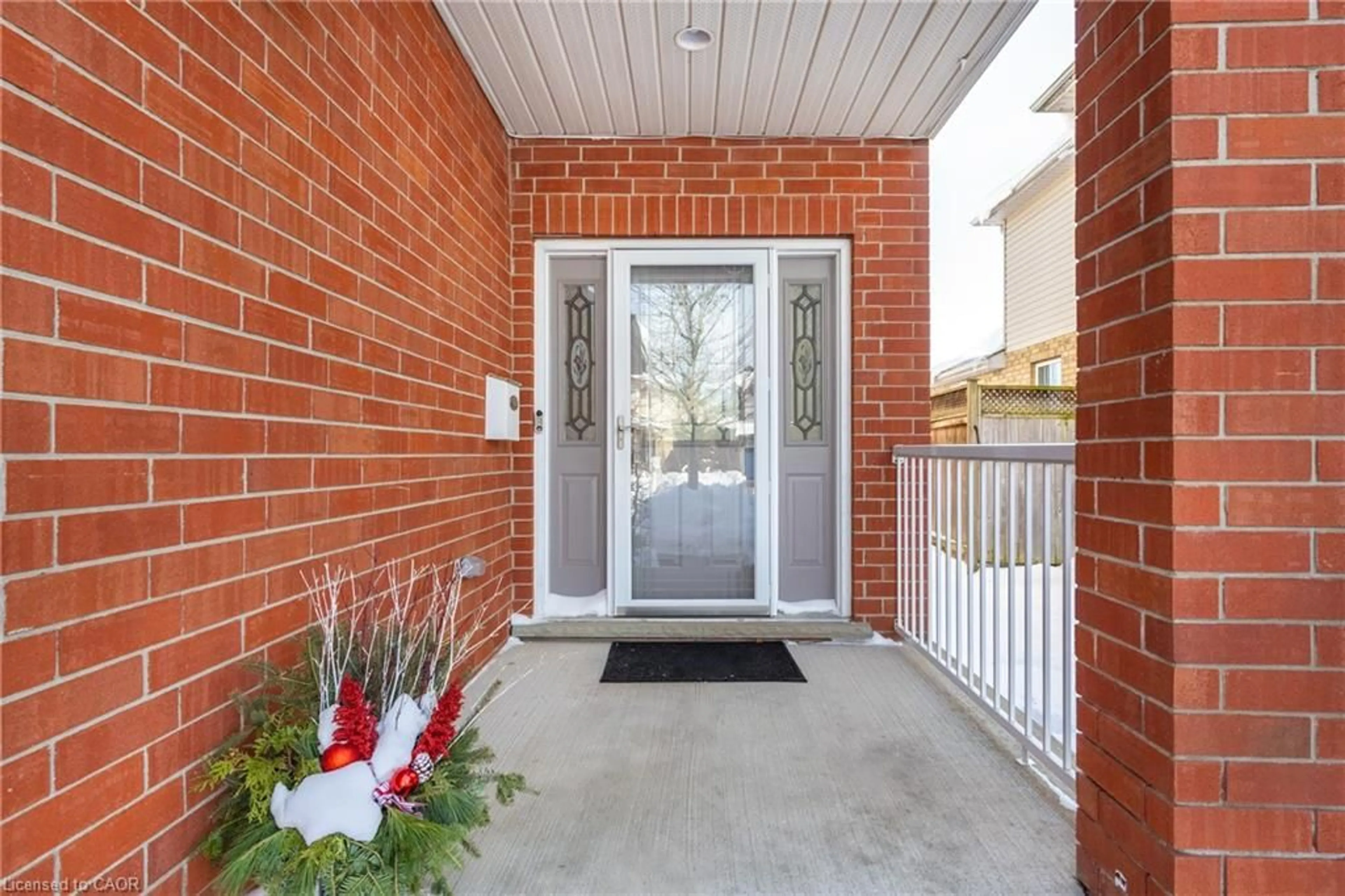 Indoor entryway for 453 Sandy Cove Cres, Waterloo Ontario N2K 4B6