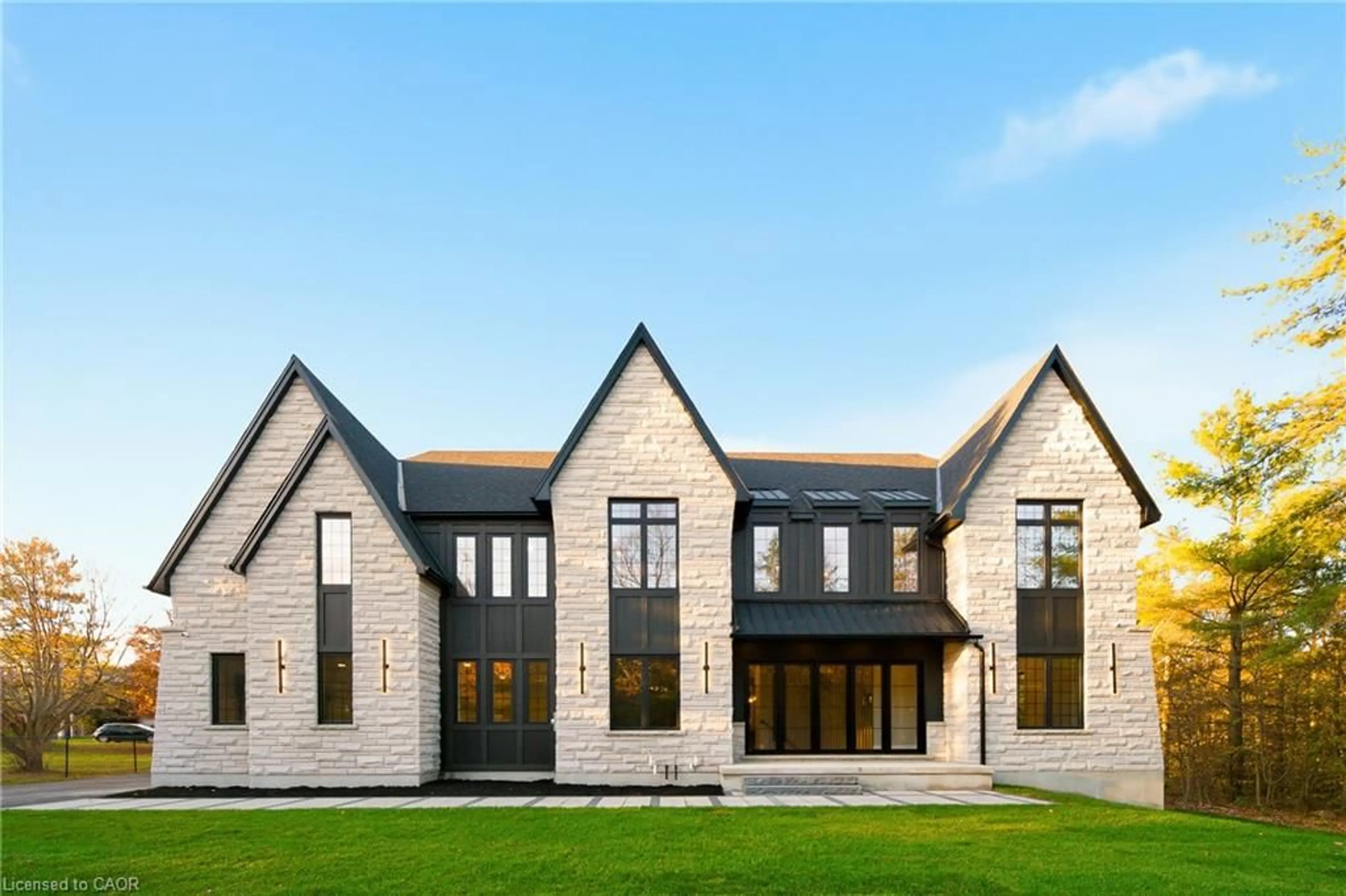 Home with brick exterior material, building for 7006 Concession Road 4, Puslinch Ontario N0B 2J0