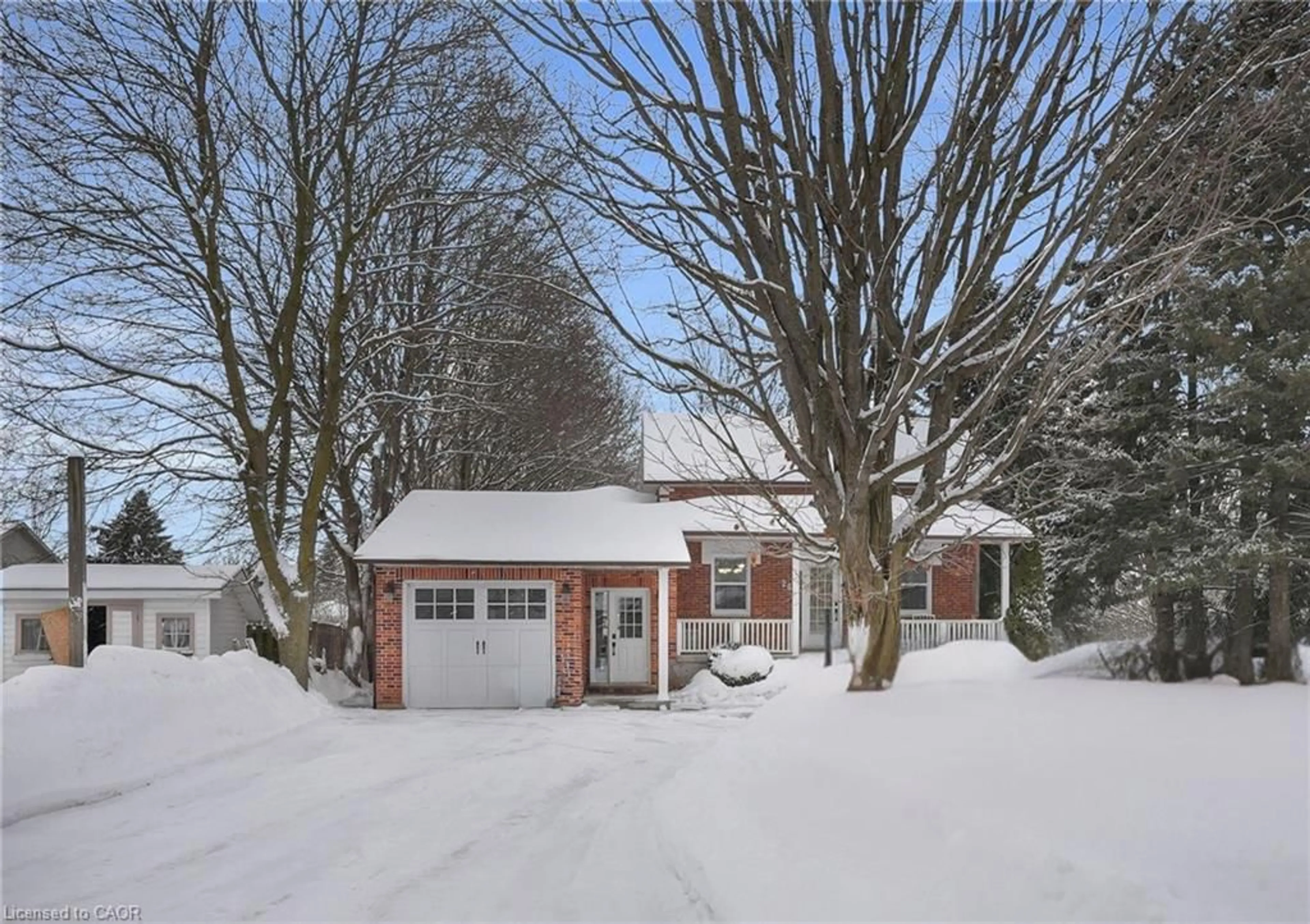 Unknown for 261 Colborne St, Elora Ontario N0B 1S0