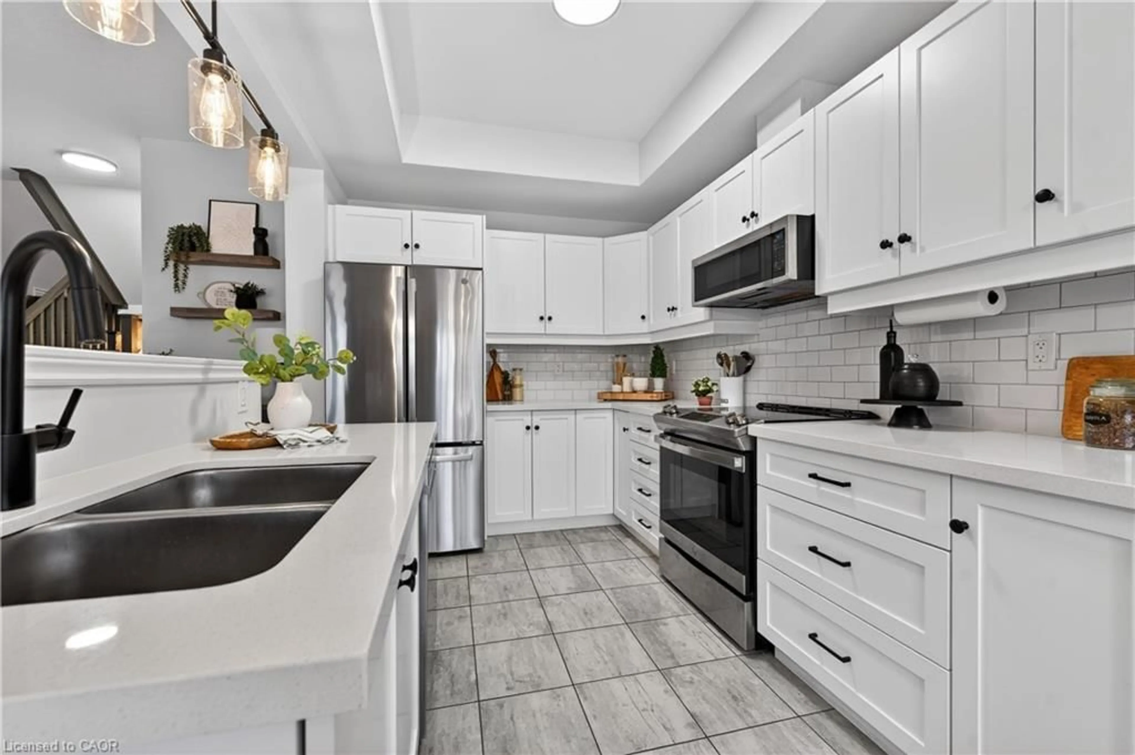 Open concept kitchen, ceramic/tile floor for 59 Dennis Dr, Smithville Ontario L0R 2A0