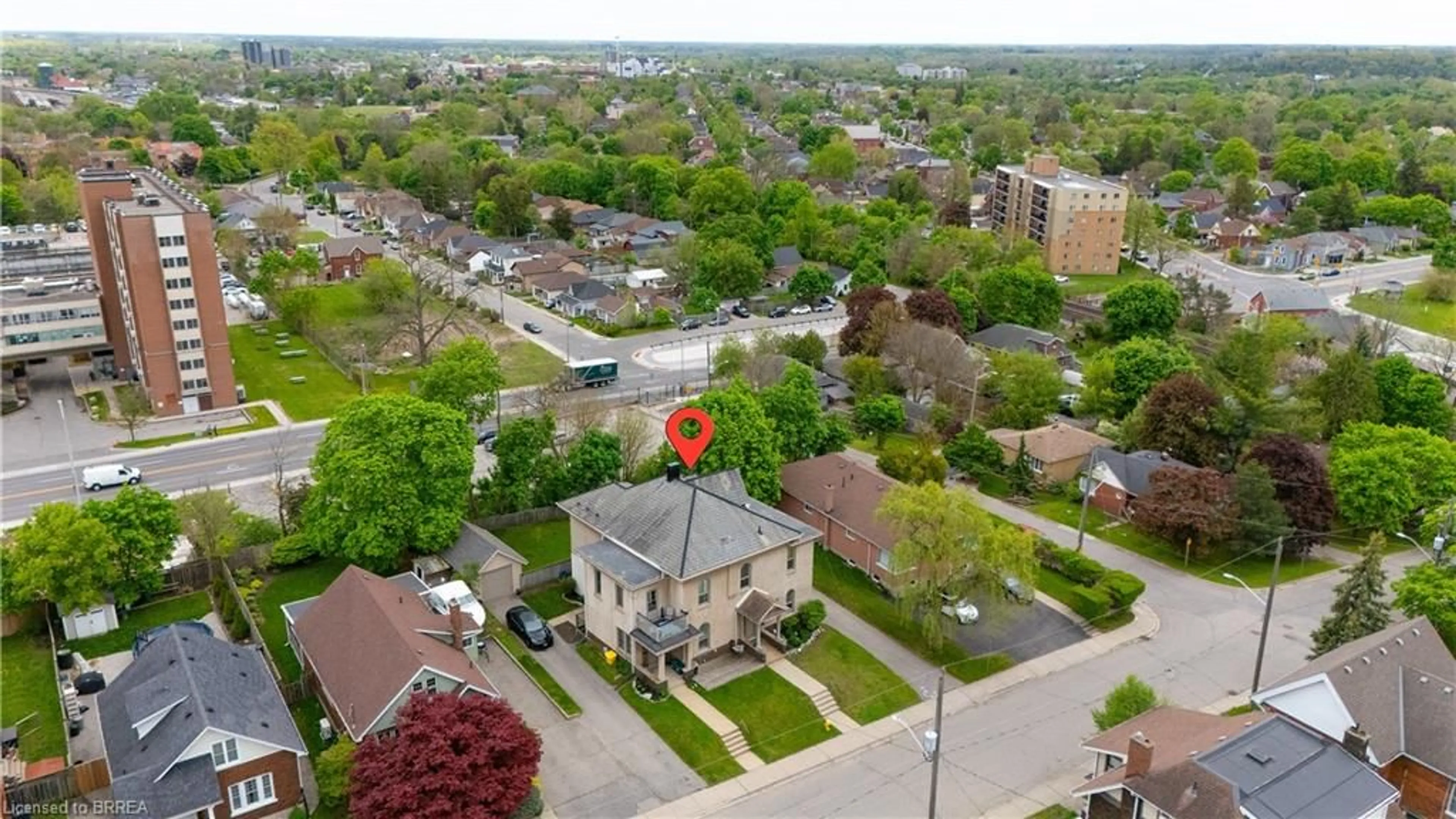 A pic from outside/outdoor area/front of a property/back of a property/a pic from drone, street for 23 Lyons Ave, Brantford Ontario N3R 4P8