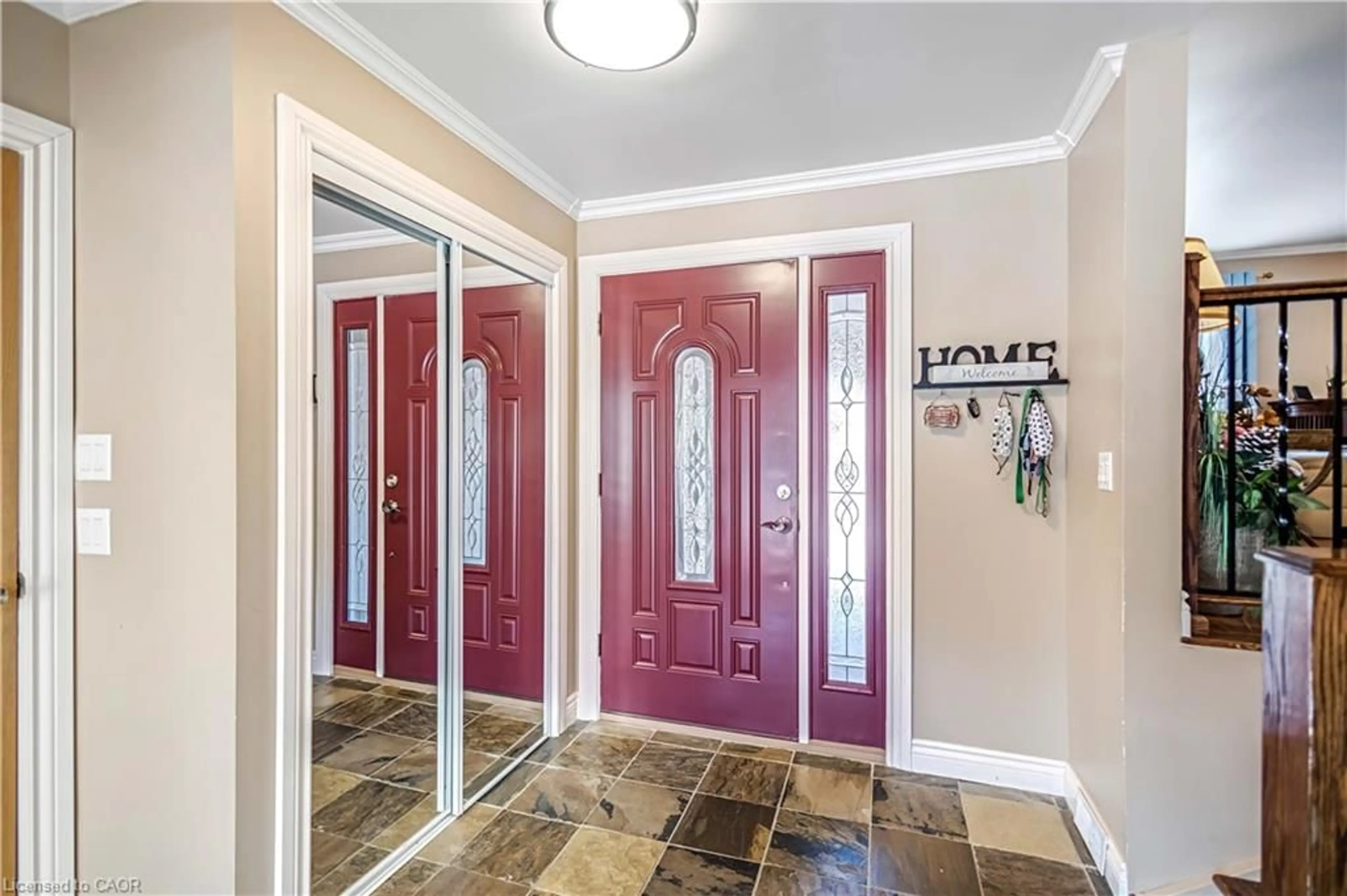 Indoor entryway for 97 Kinross St, Caledonia Ontario N3W 1J9