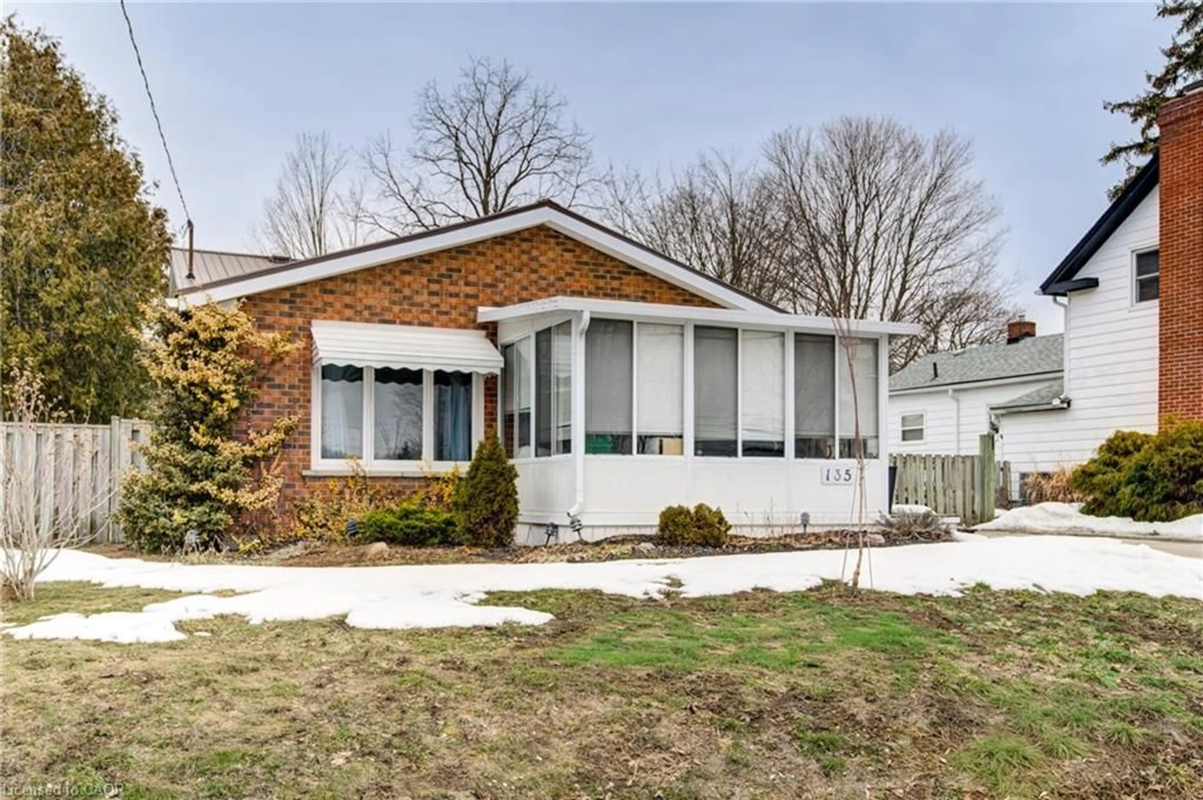 Home with vinyl exterior material, street for 135 King Hiram St, Ingersoll Ontario N5C 1L7