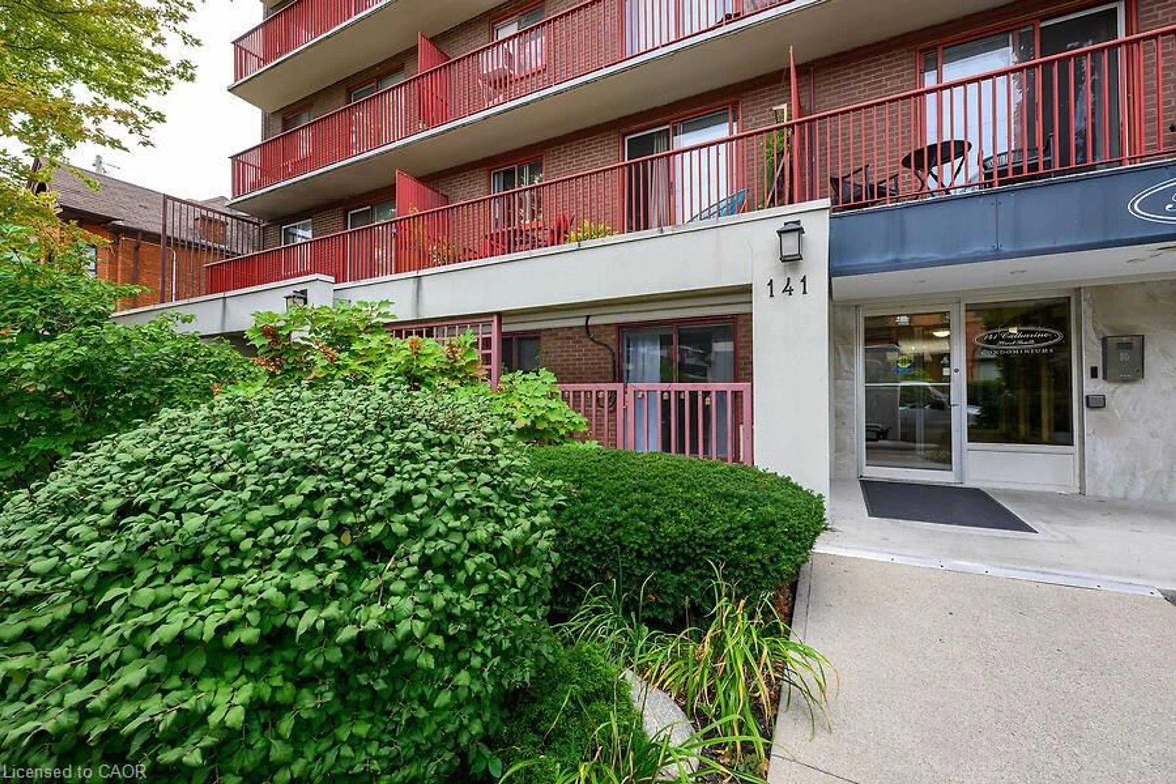 Patio, street for 141 Catharine St #102, Hamilton Ontario L8N 2J7