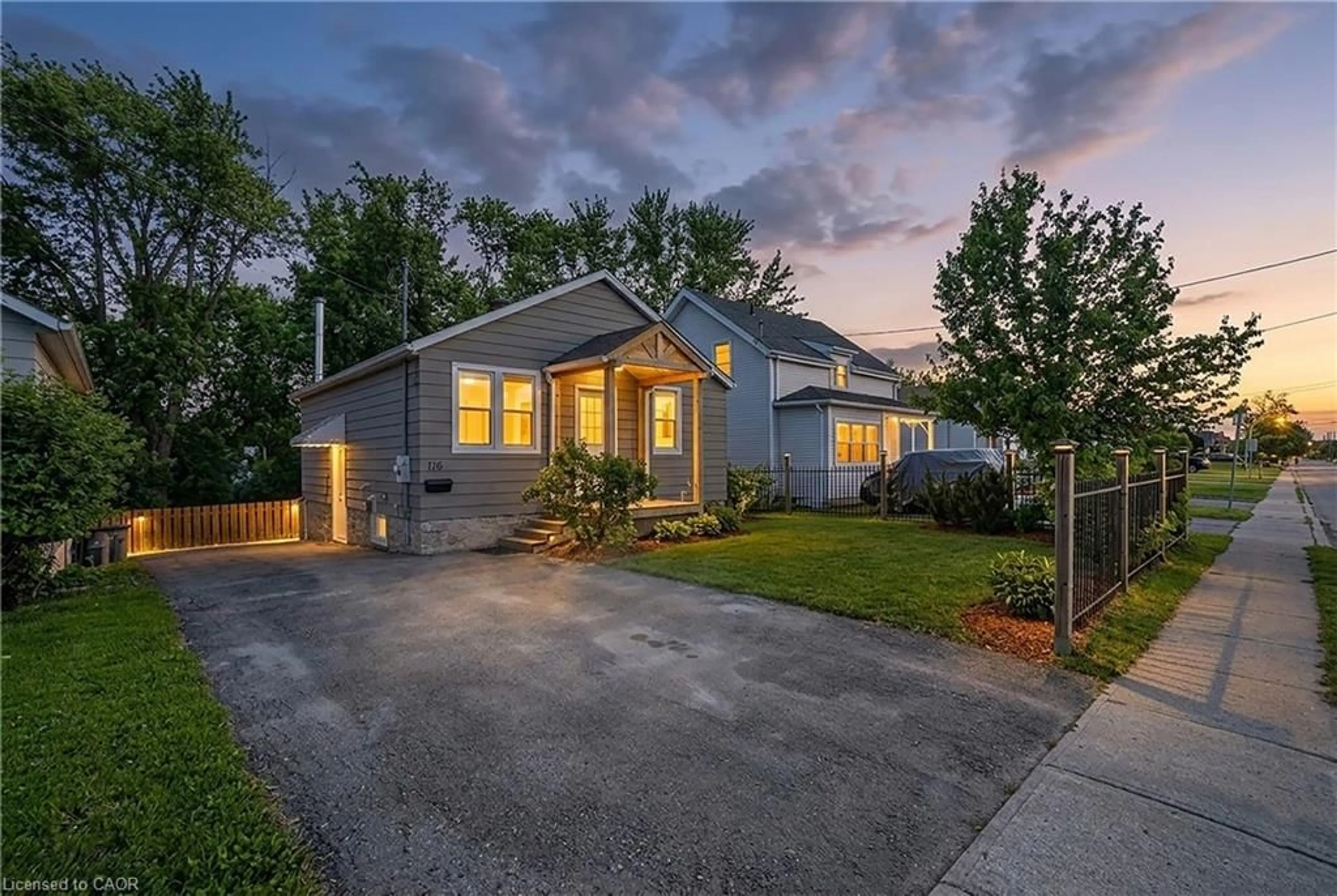 Unknown for 116 Norfolk Ave, Cambridge Ontario N1R 3V2