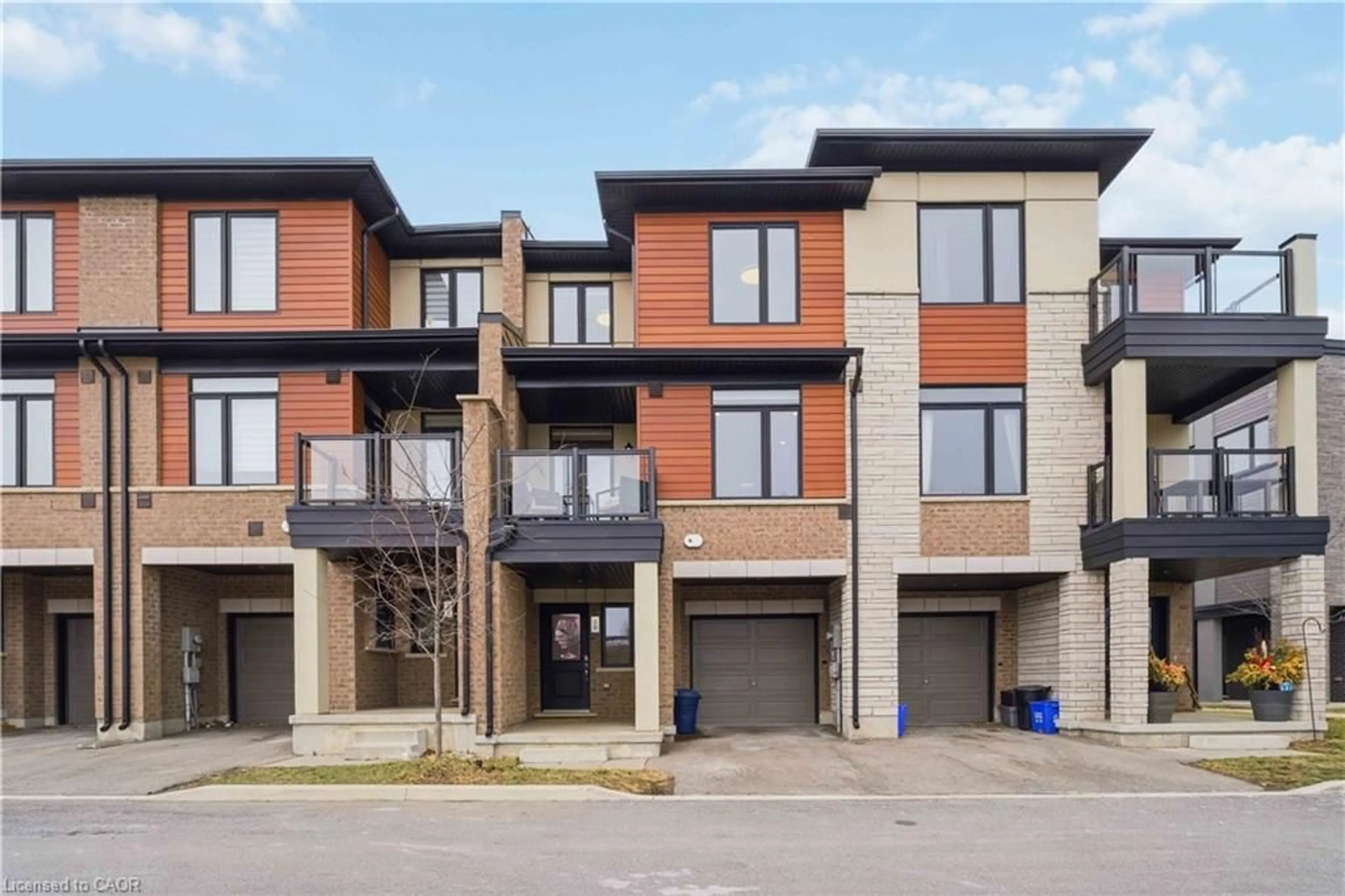 Home with brick exterior material, street for 590 North Service Rd #66, Stoney Creek Ontario L8E 0K5