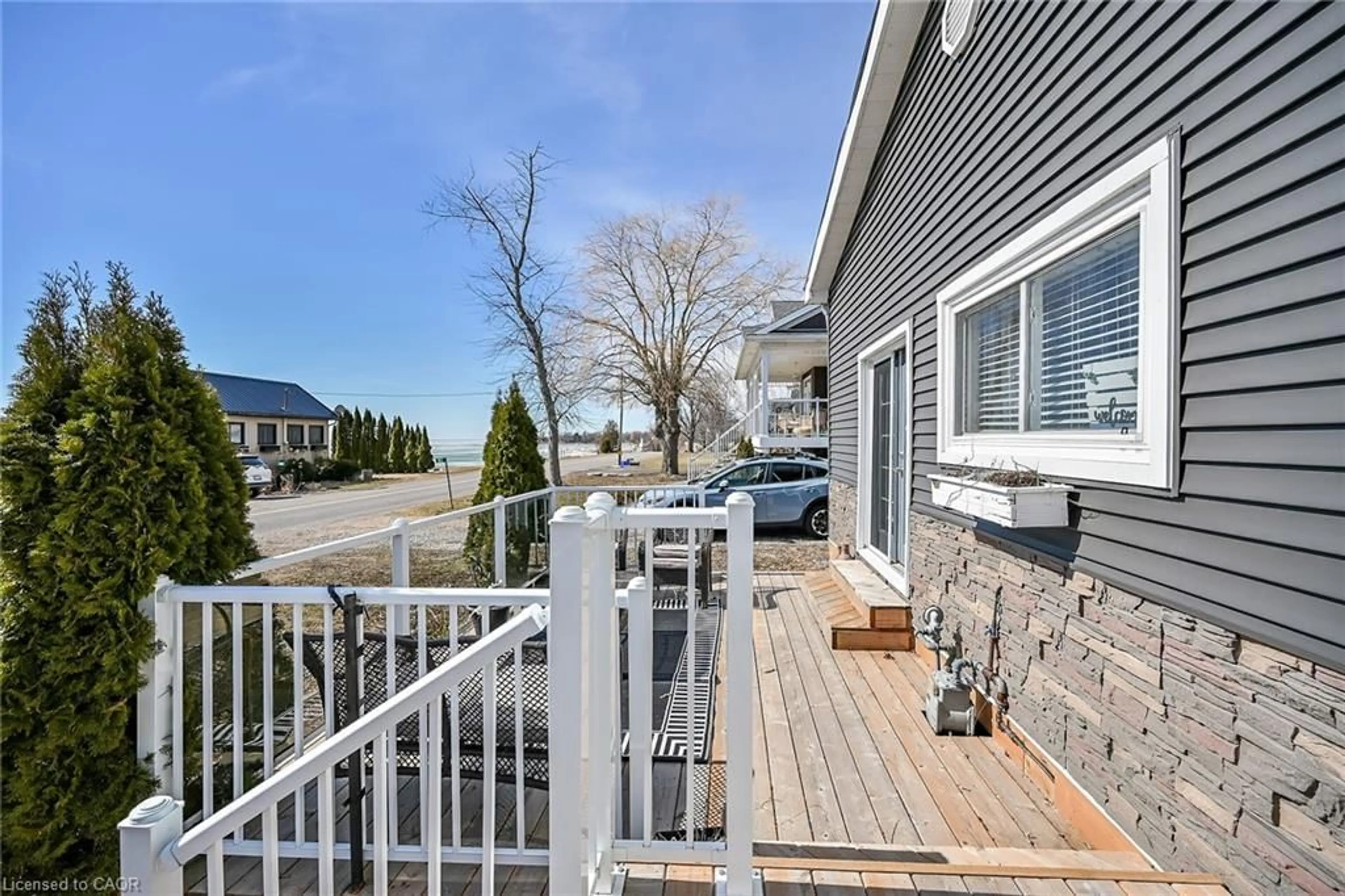 Patio, water/lake/river/ocean view for 87 Lakeshore Rd, Haldimand Ontario N0A 1P0