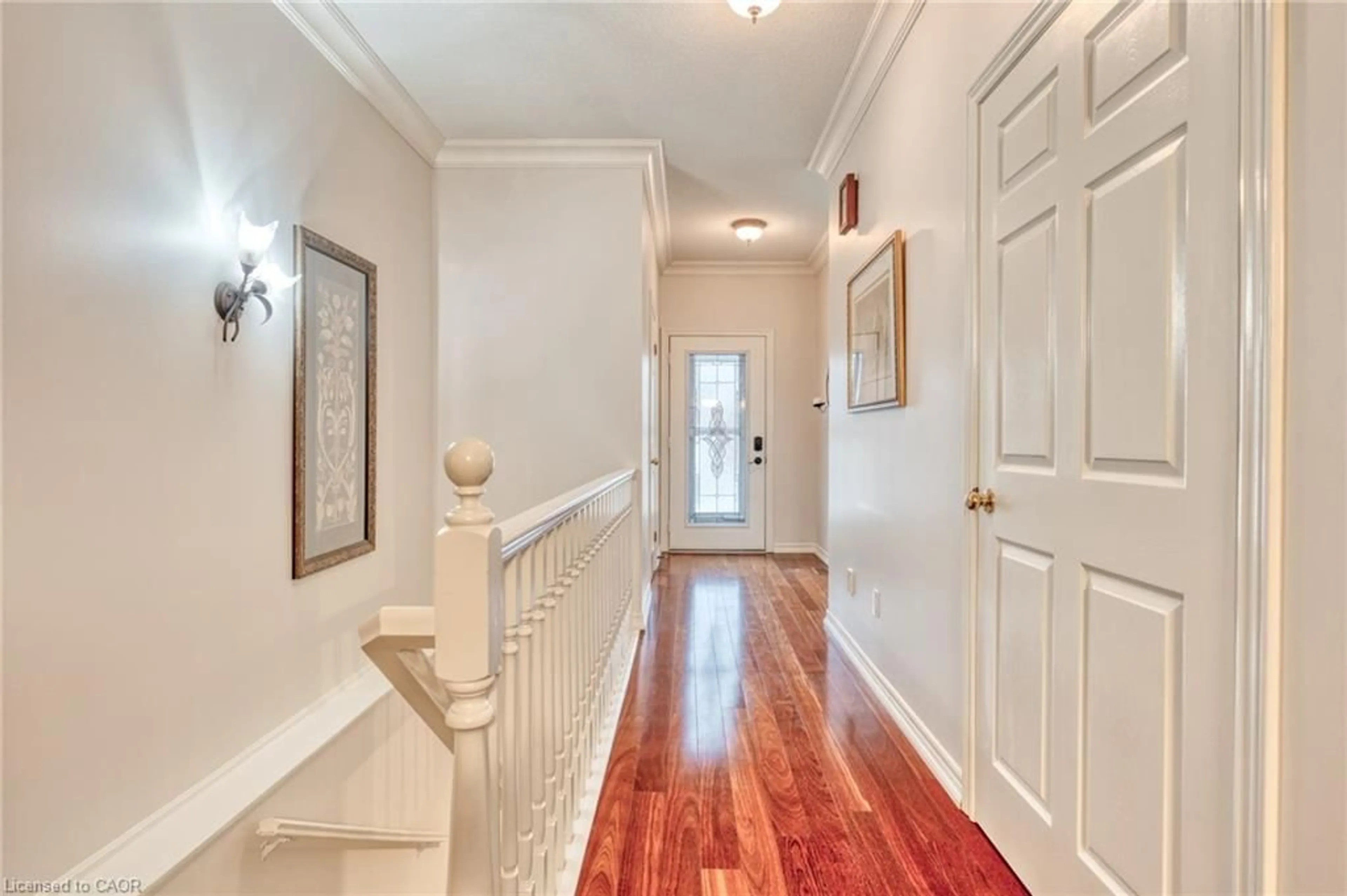 Indoor entryway for 47 Greentrail Dr, Mount Hope Ontario L0R 1W0