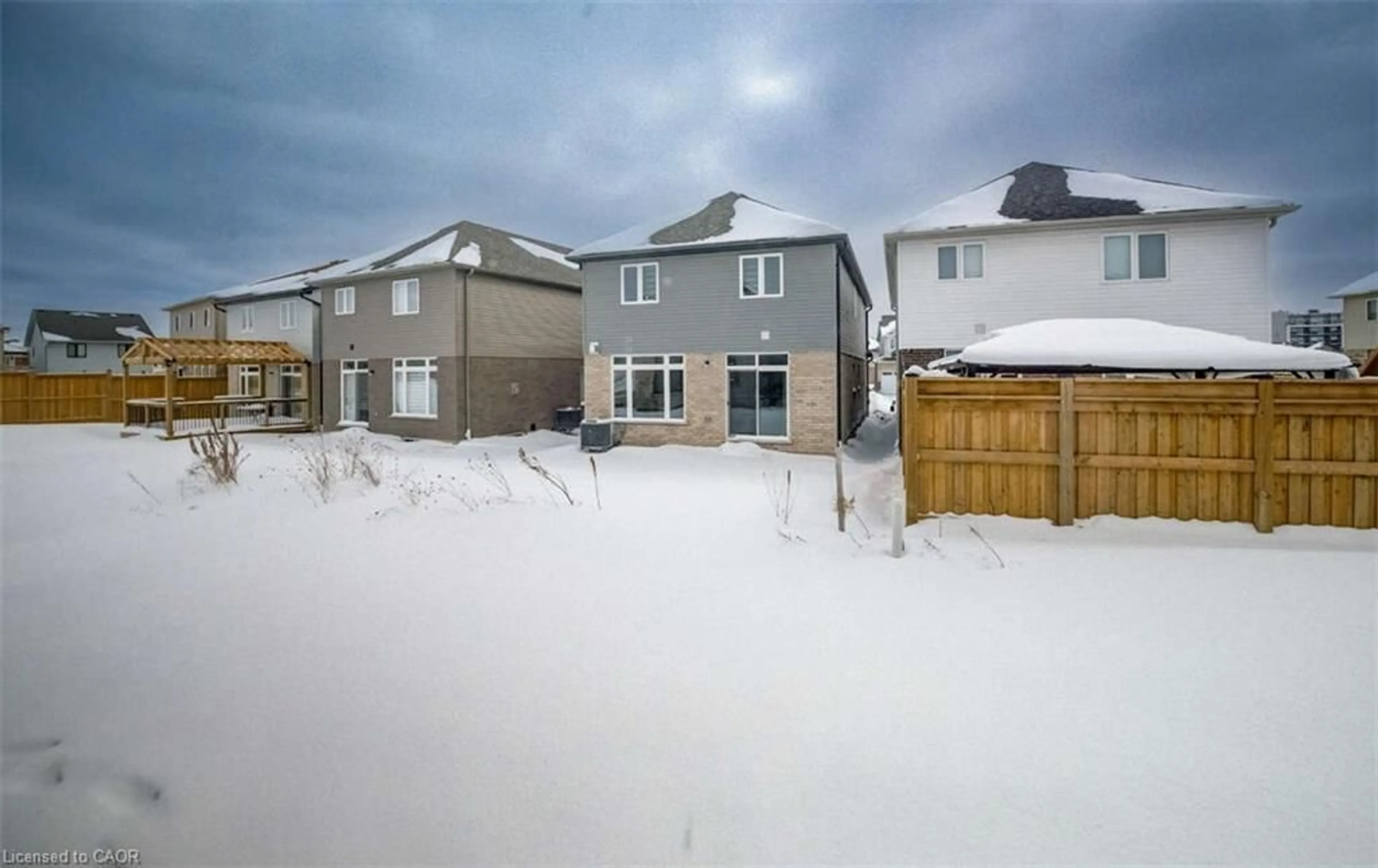A pic from outside/outdoor area/front of a property/back of a property/a pic from drone, street for 124 Grand Flats Trail, Kitchener Ontario N2A 0K7
