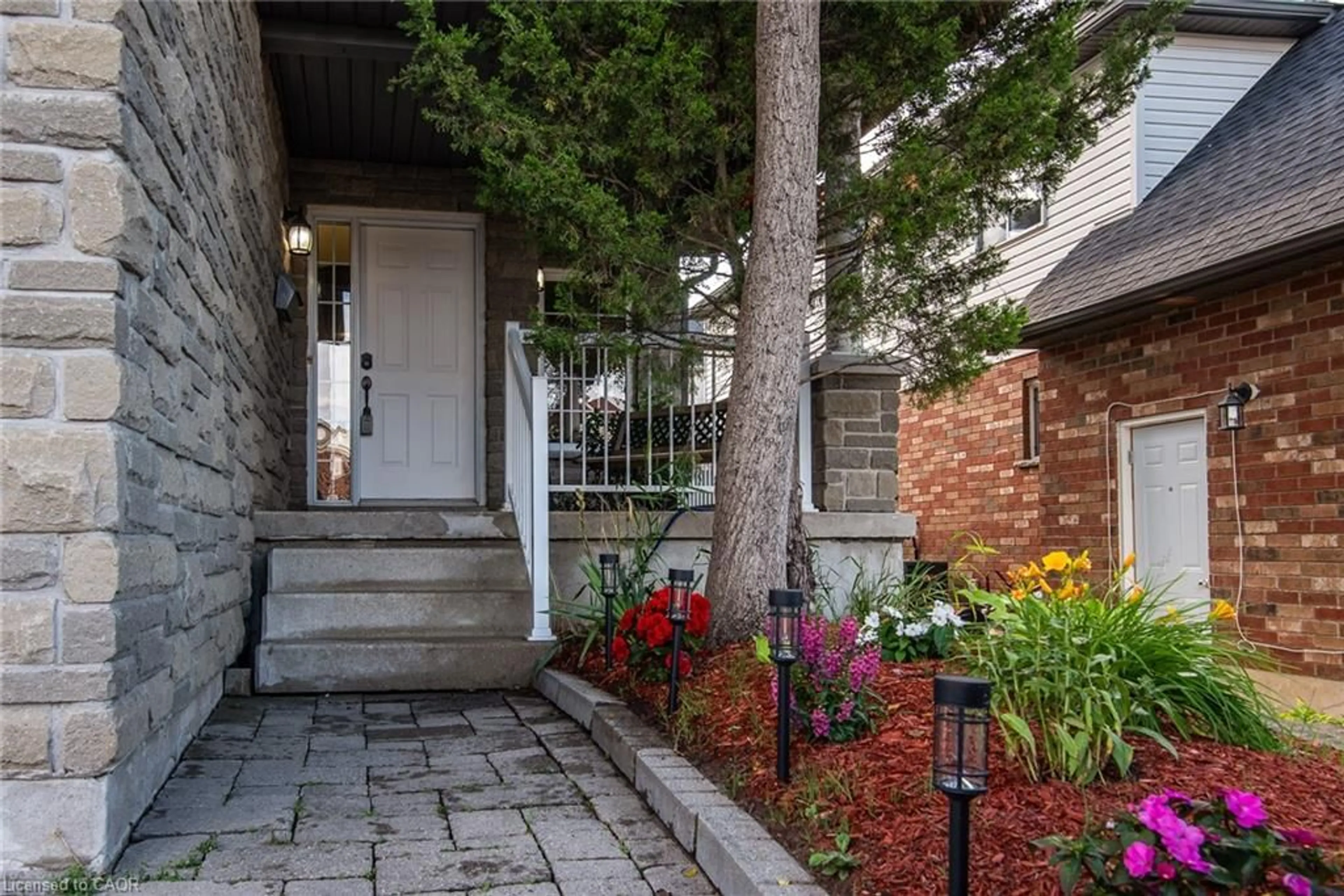 Unknown for 11 Apple Ridge Dr, Kitchener Ontario N2P 2R8