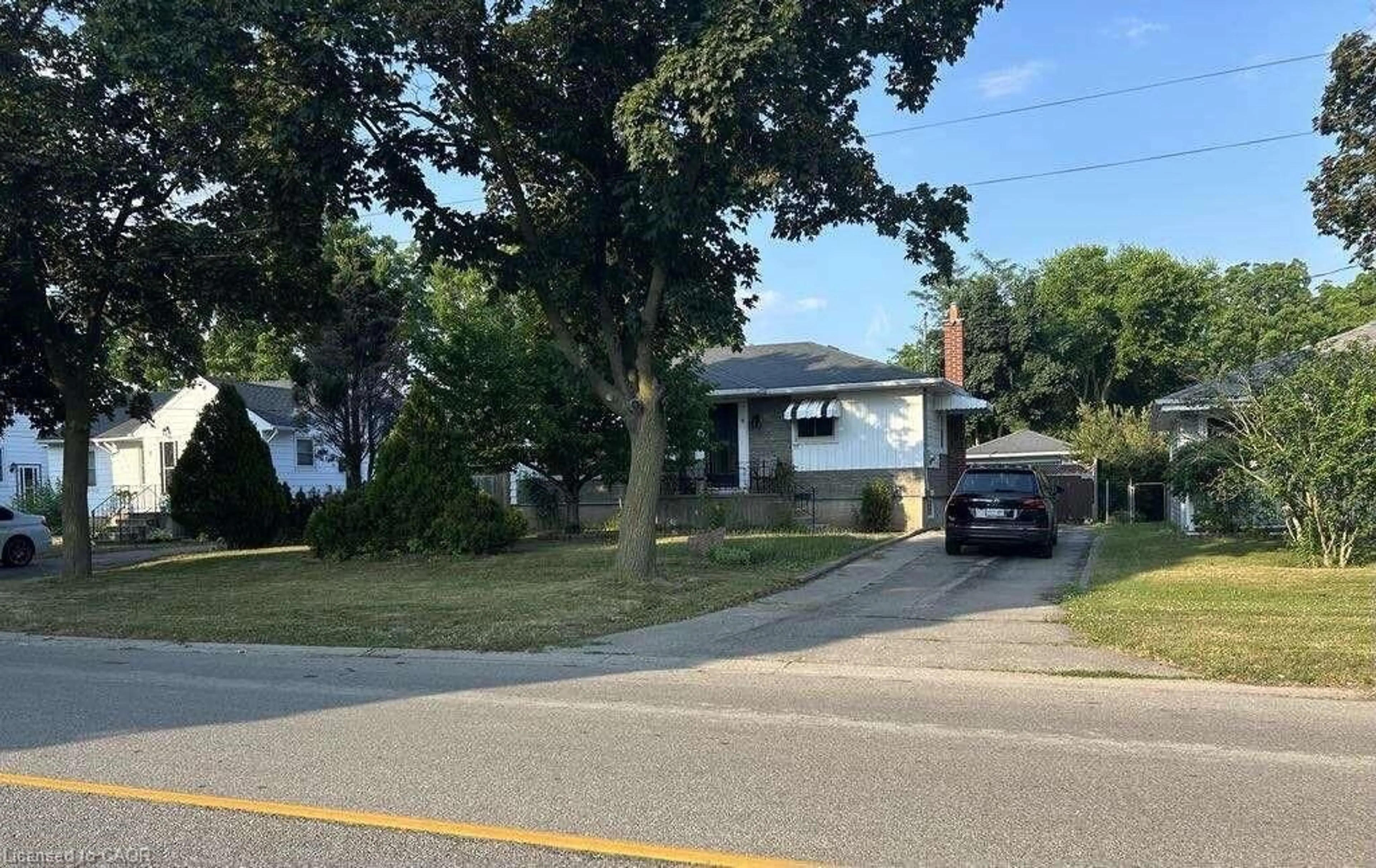 Unknown for 11 James Ave, Brantford Ontario N3S 6Y2