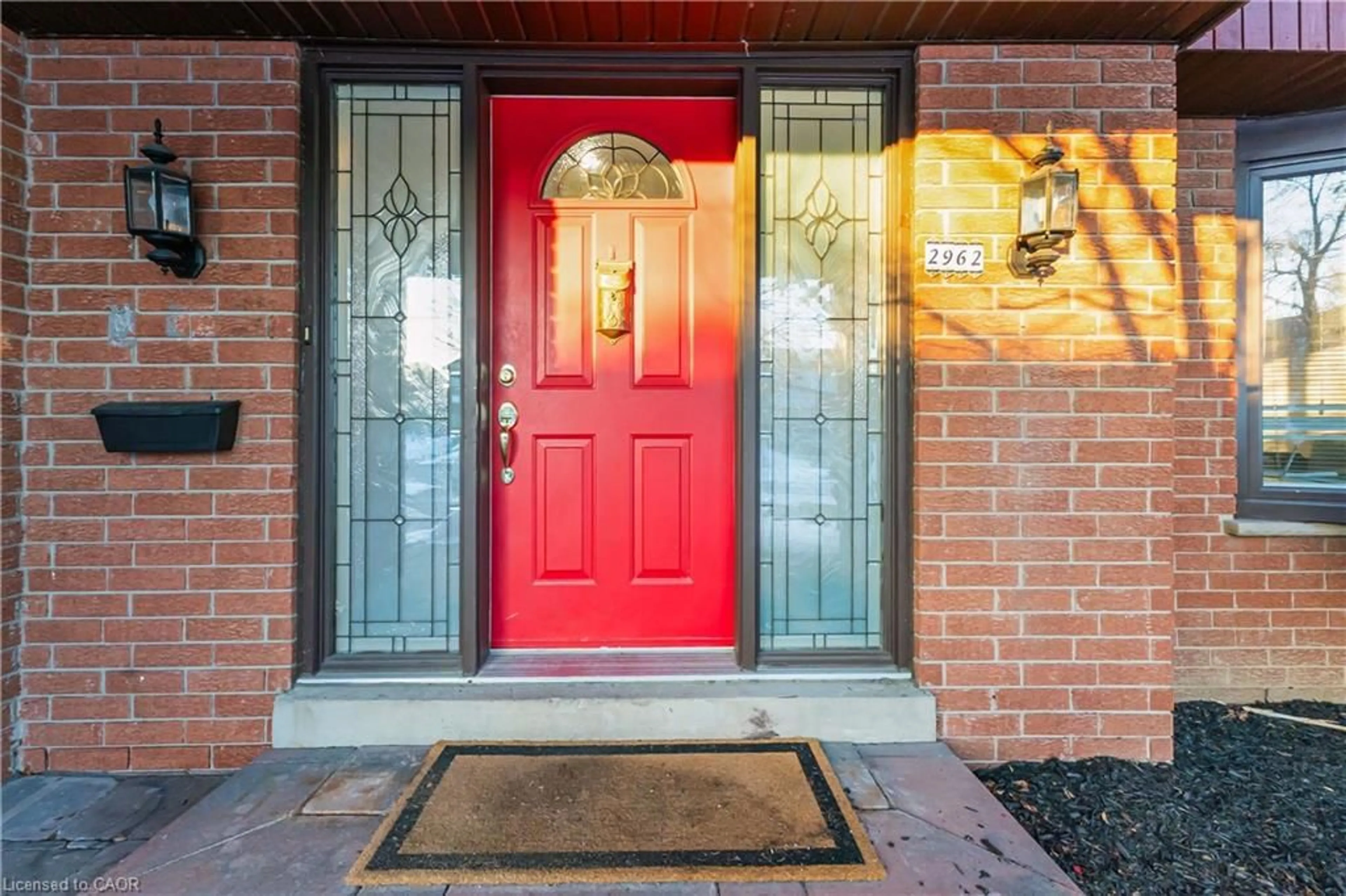 Indoor entryway for 2962 Saint Malo Cir, Mississauga Ontario L5N 1S9