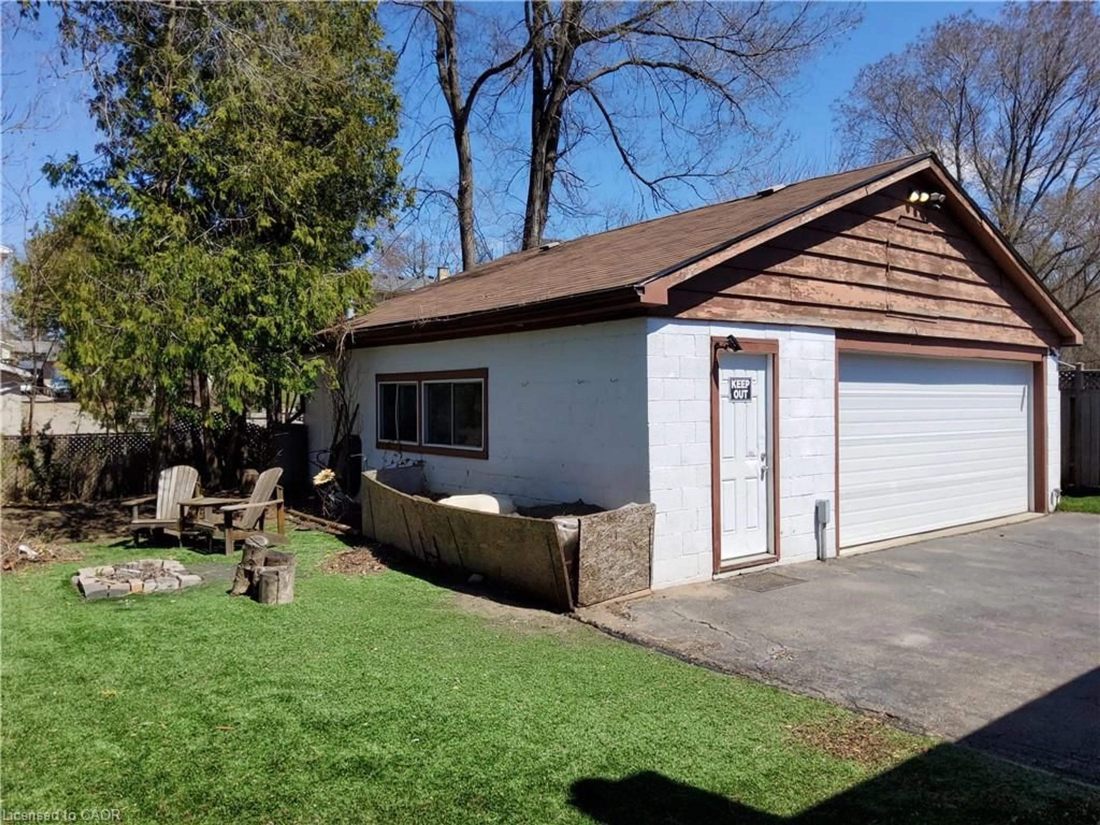 Unknown for 7 Usher St, Brantford Ontario N3R 1B8