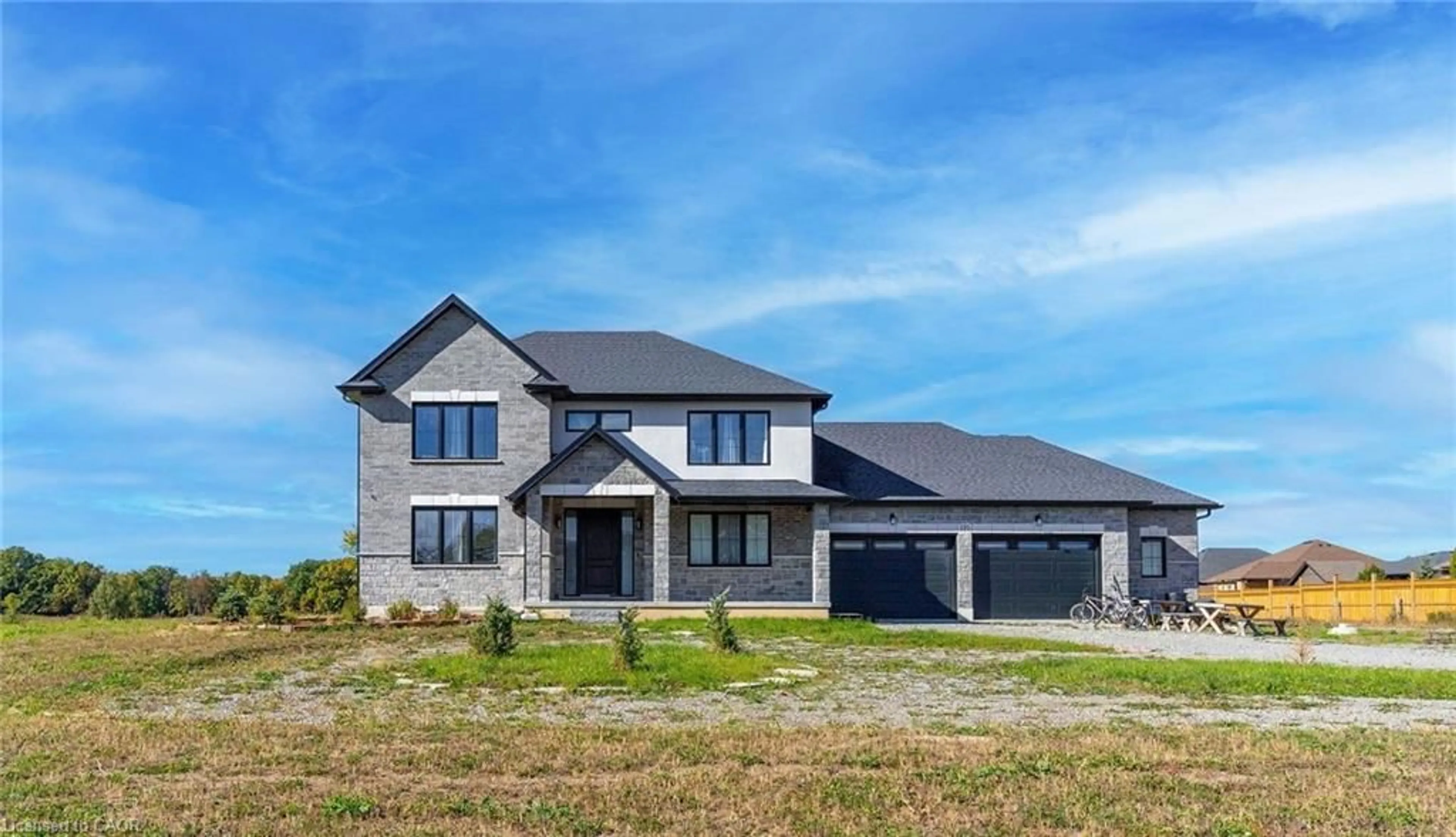 Home with brick exterior material, building for 129 South Pelham Rd, Welland Ontario L3B 5N8