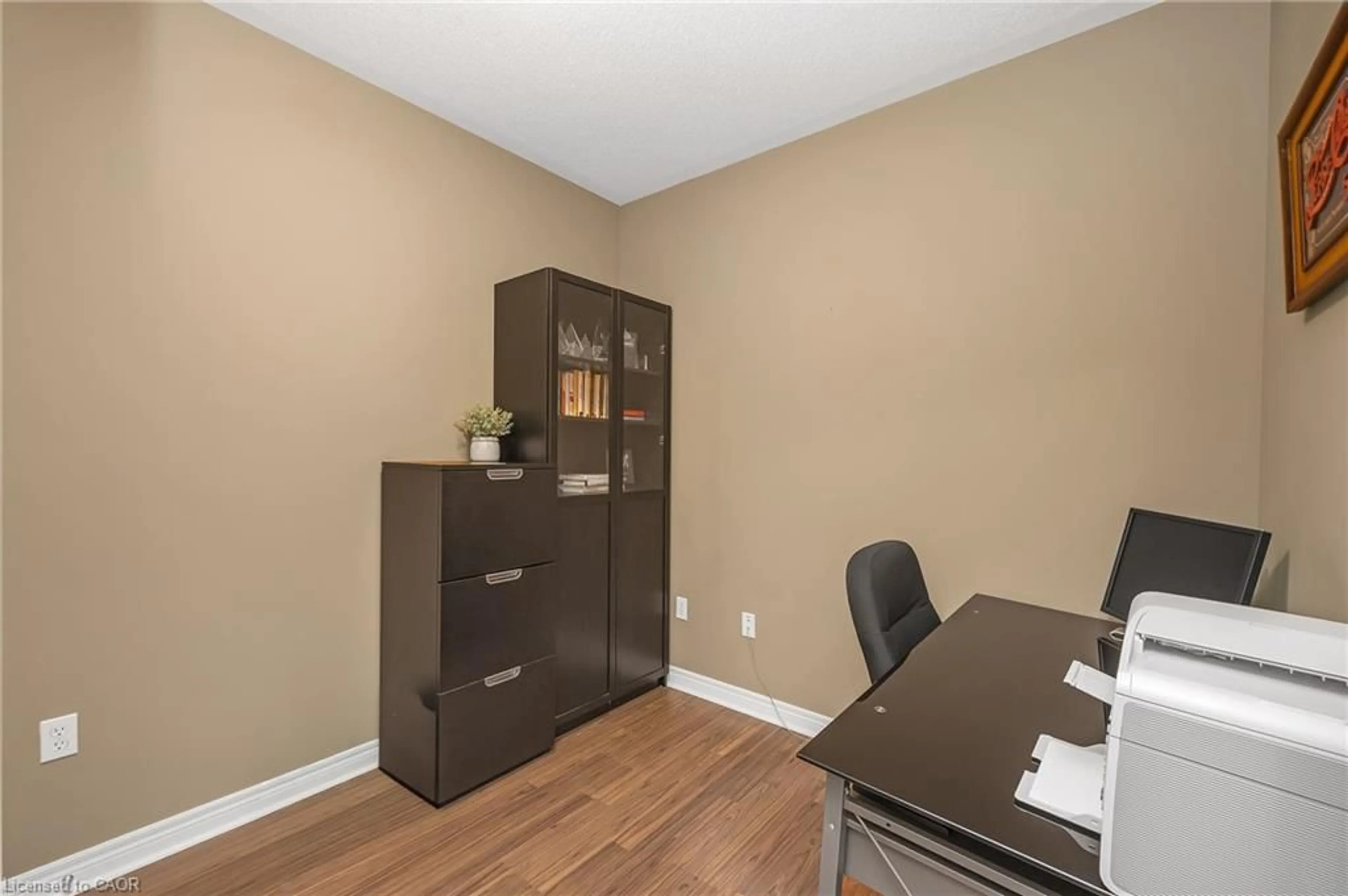 A pic of a room for 1980 Imperial Way #212, Burlington Ontario L7L 0E7