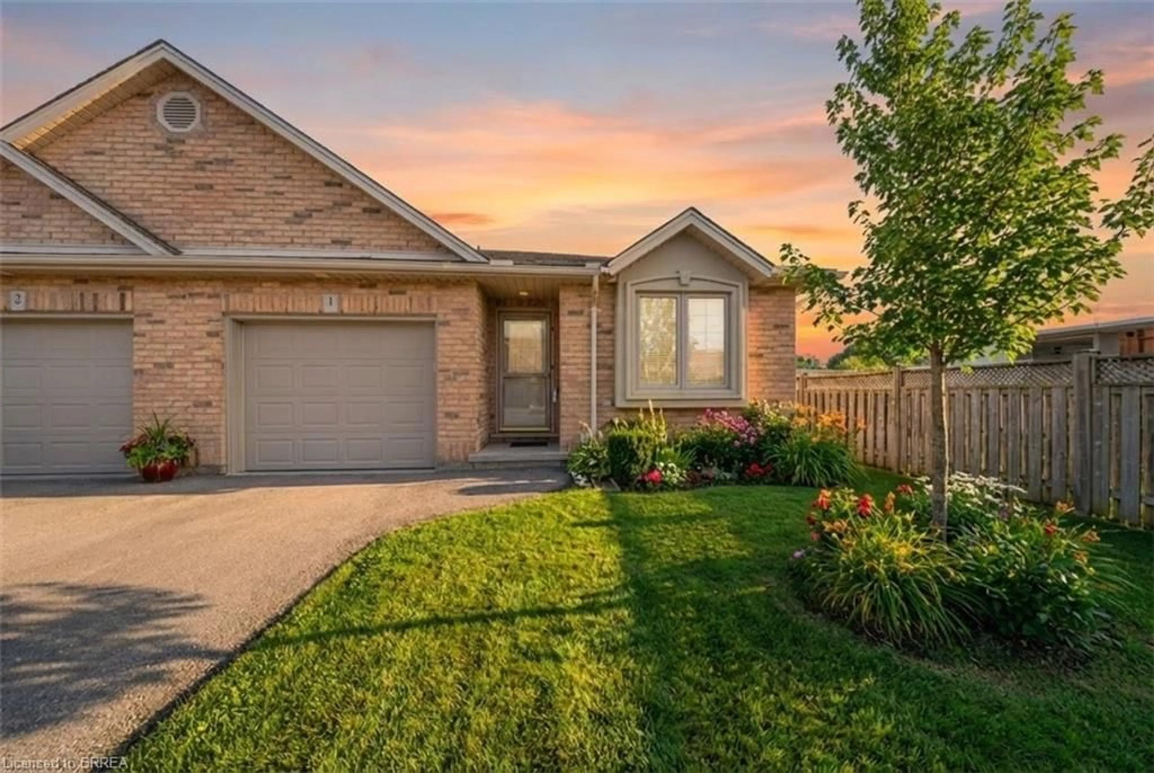 Home with brick exterior material, street for 385 Park Rd #1, Brantford Ontario N3R 0A1