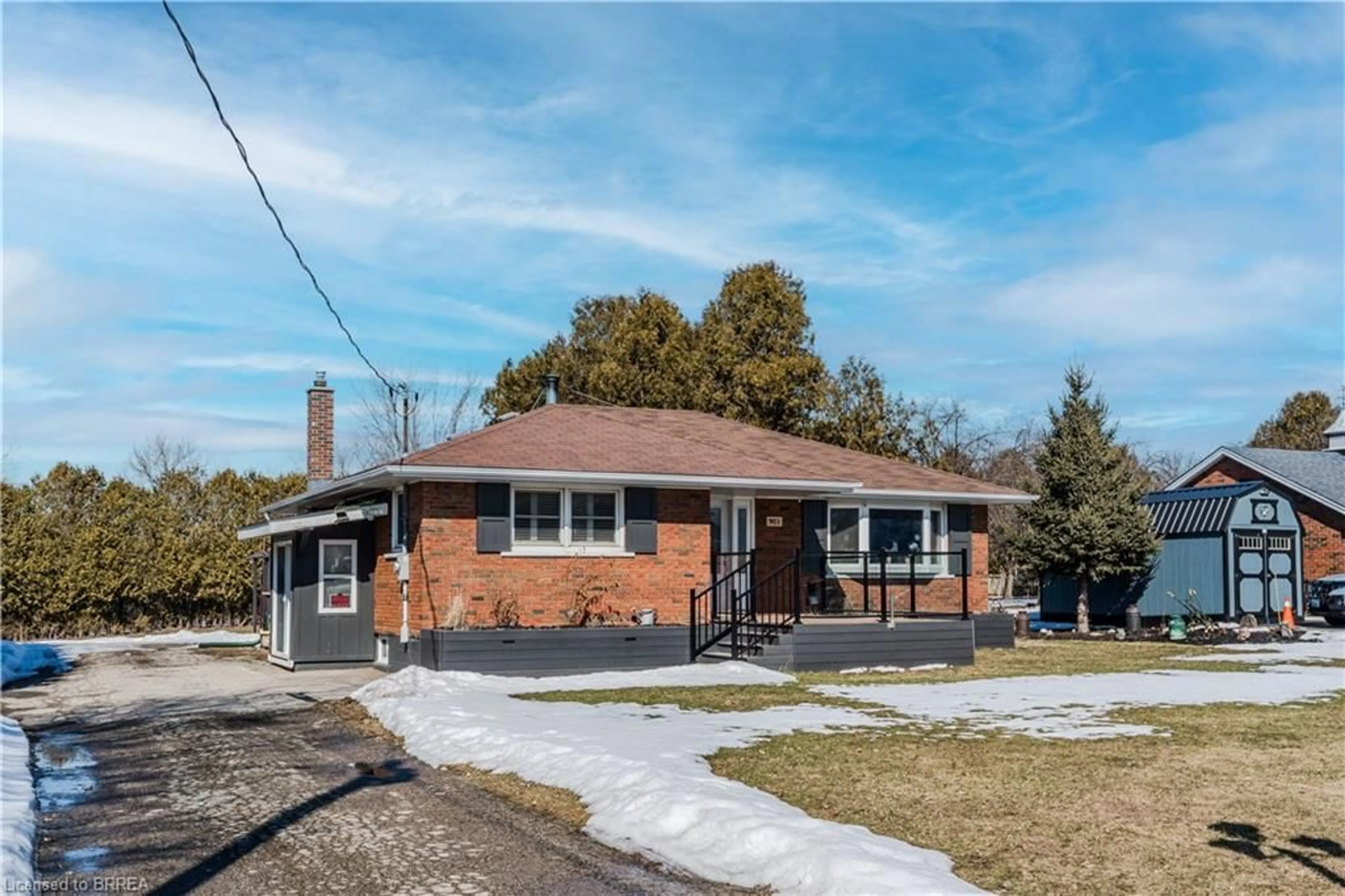 Home with brick exterior material, street for 903 Keg Lane, Paris Ontario N3L 3E2