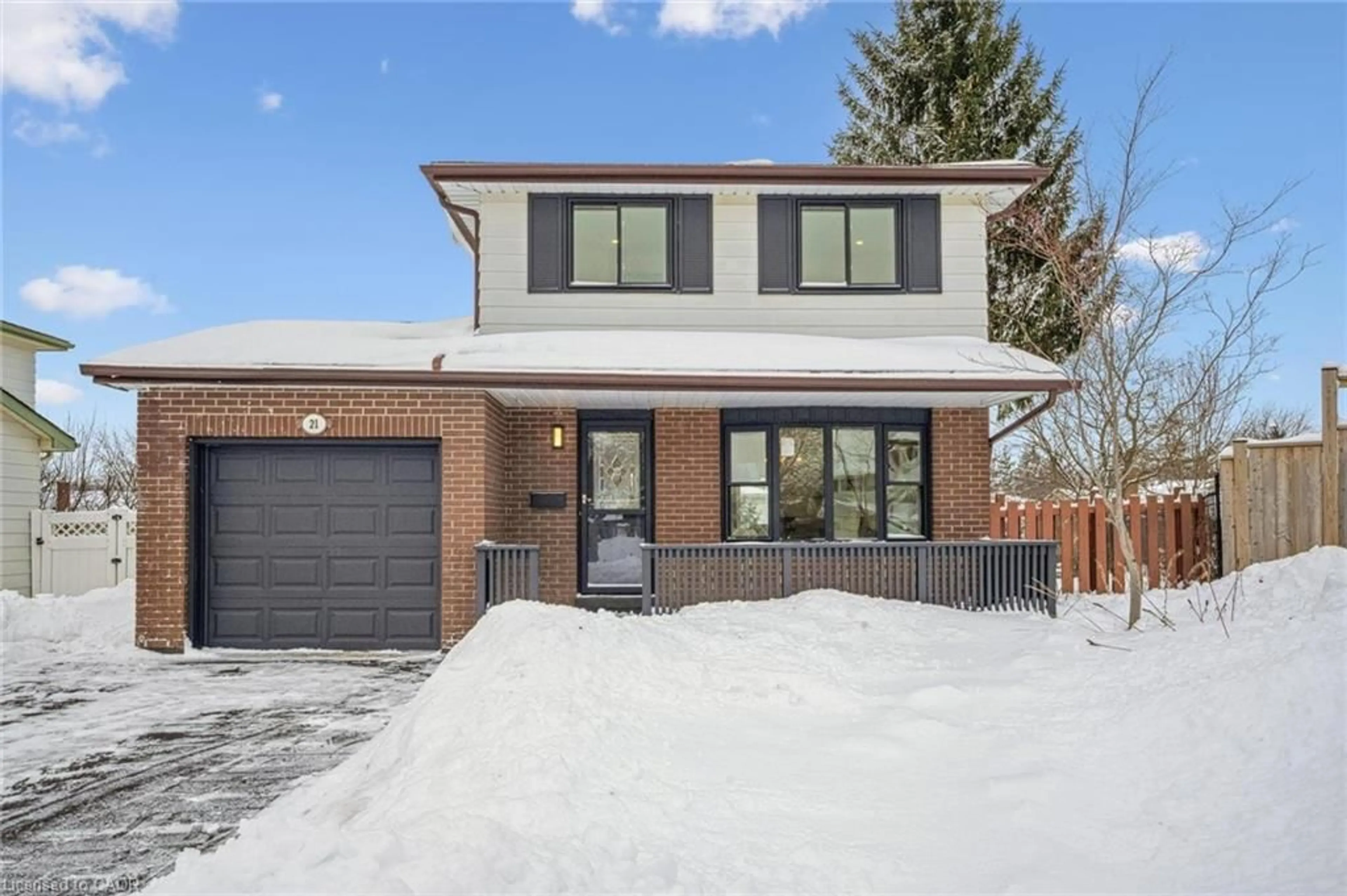 Home with brick exterior material, street for 21 Forest Glen Crt, Kitchener Ontario N2N 1E1
