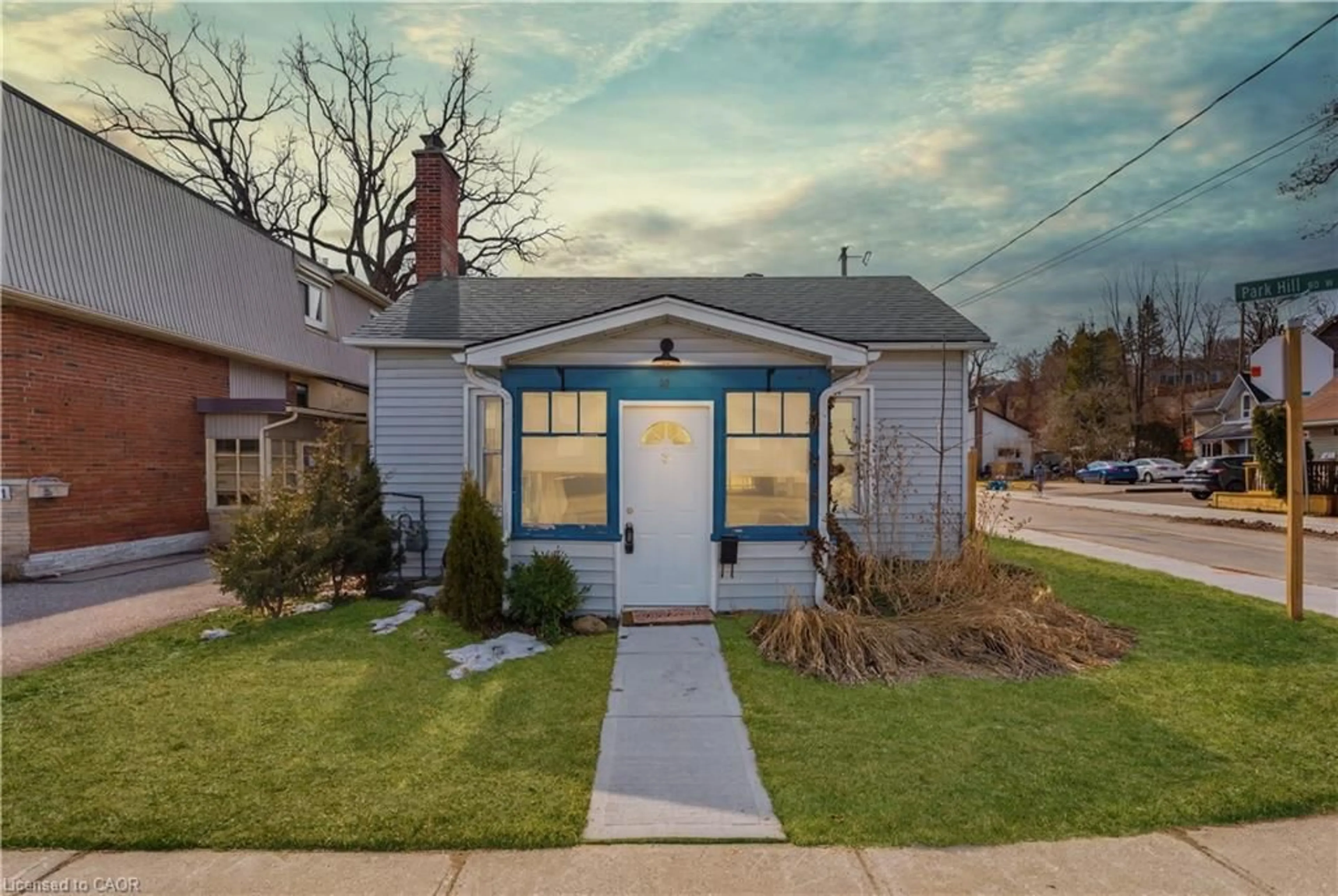 Unknown for 33 Park Hill Rd, Cambridge Ontario N1S 1E1