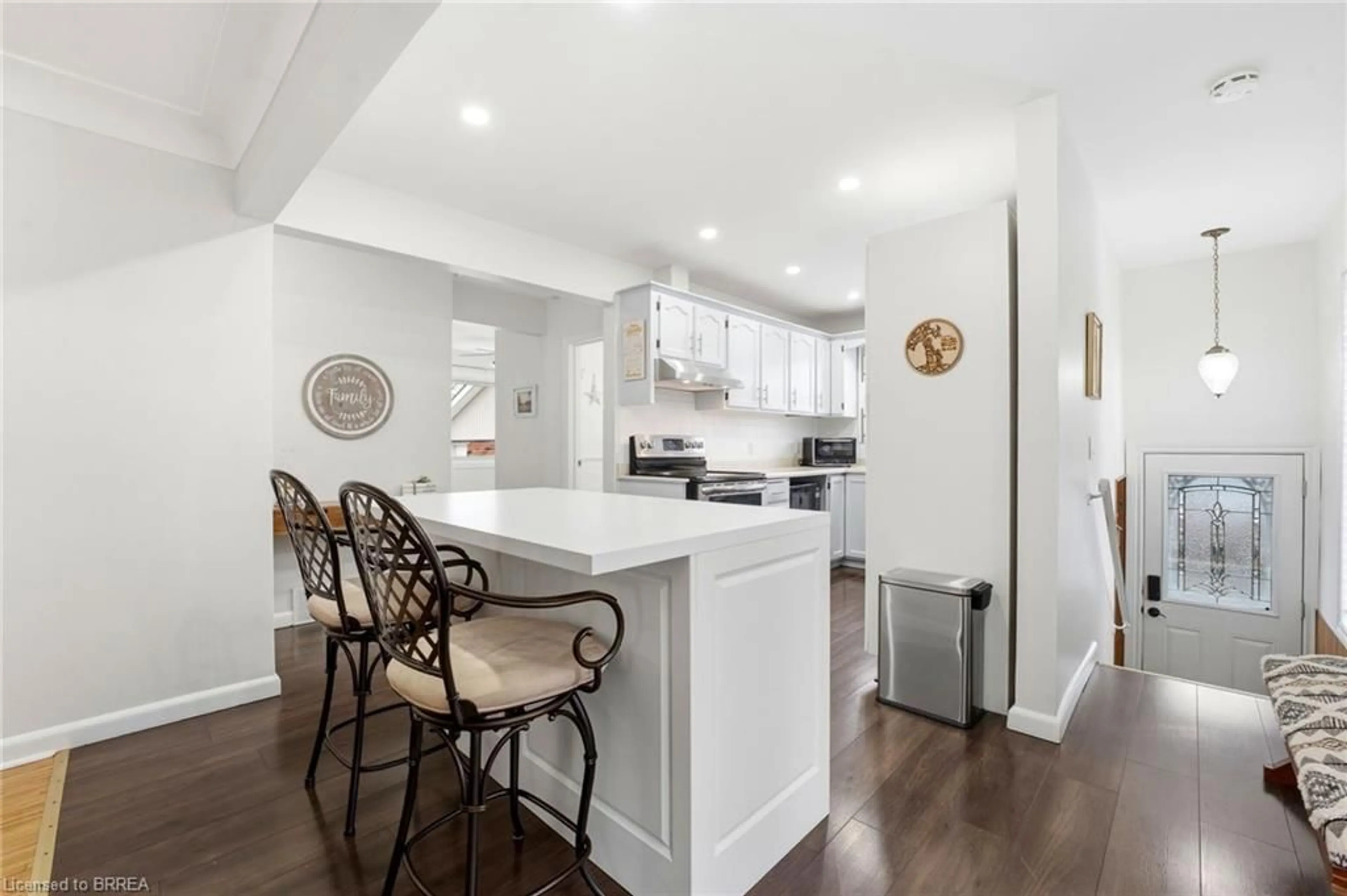 Open concept kitchen, unknown for 168 Montclair Cres, Waterford Ontario N0E 1Y0