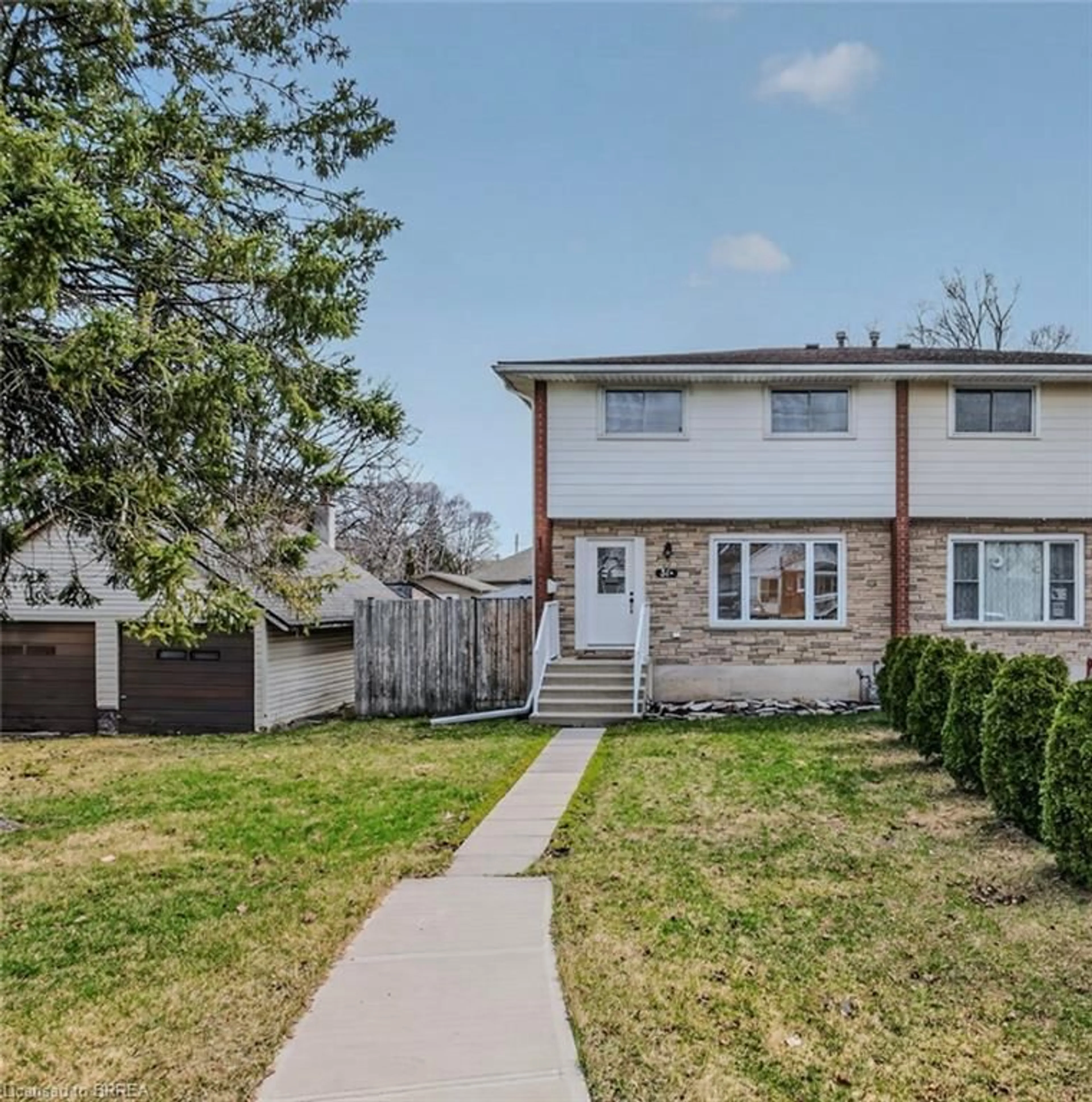 Unknown for 31 A Market St, Paris Ontario N3L 3A9