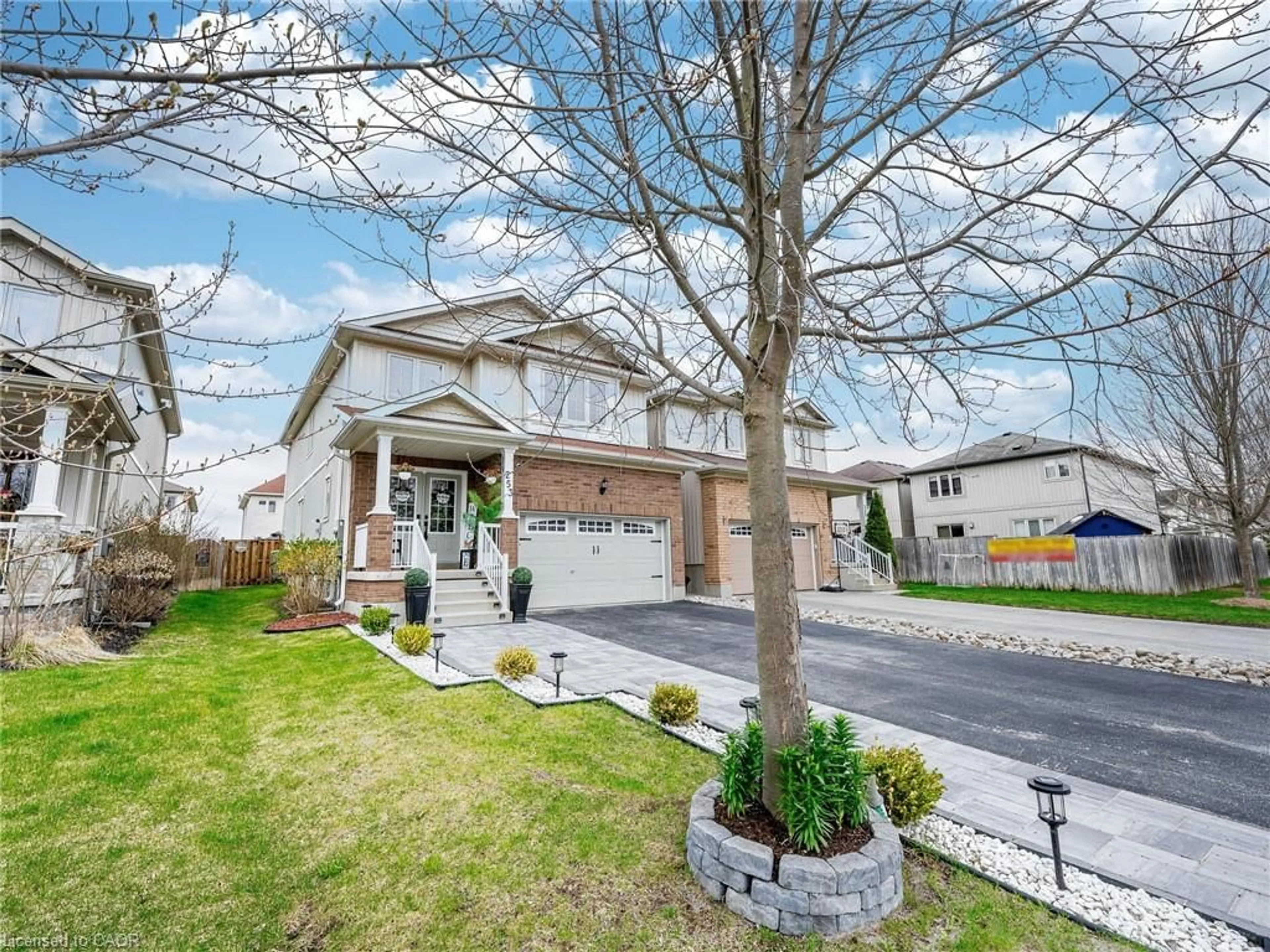 Home with brick exterior material, street for 253 Greenwood Dr, Angus Ontario L0M 1B4