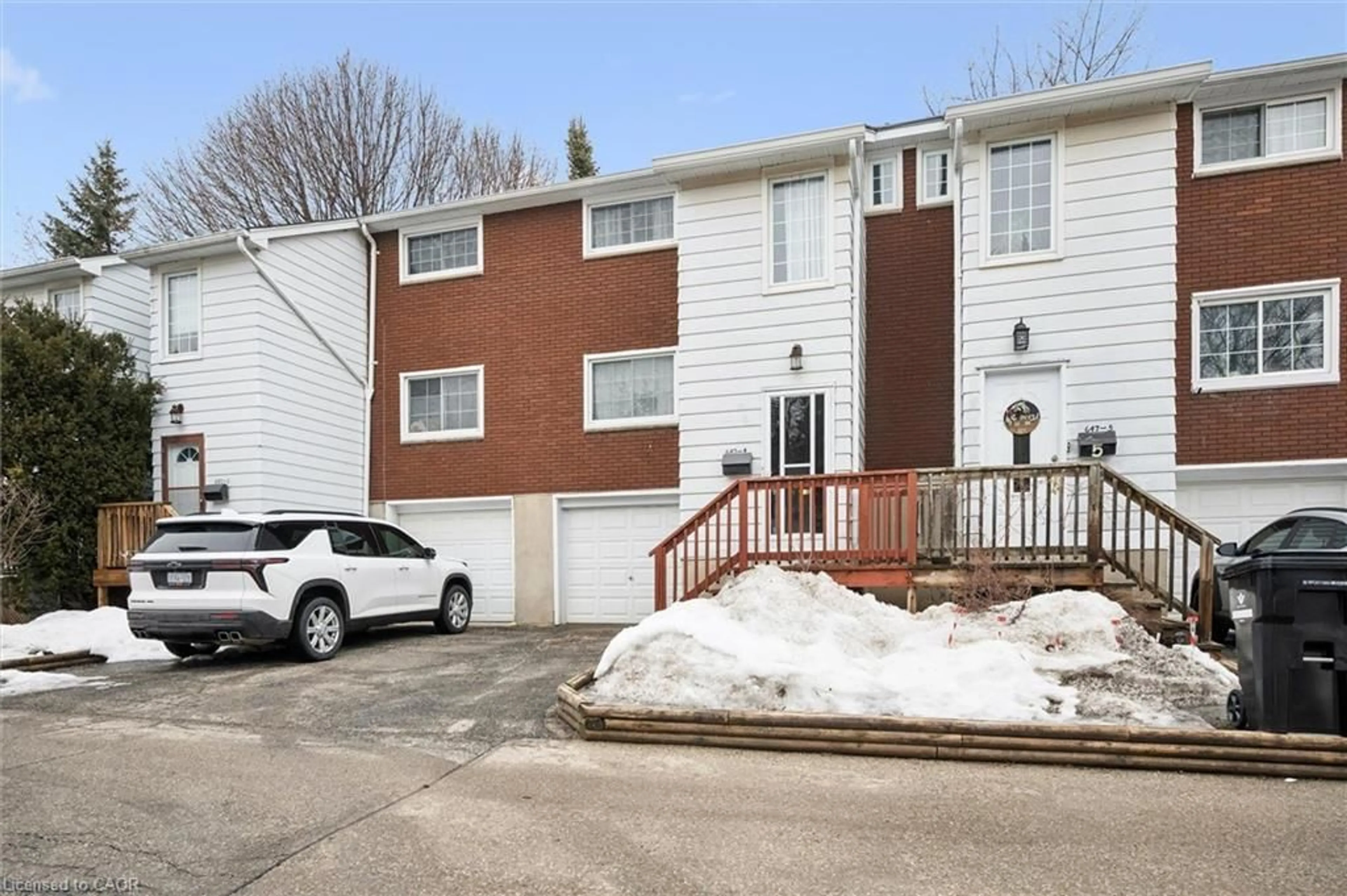 Unknown for 647 Albert St #4, Waterloo Ontario N2L 3V5